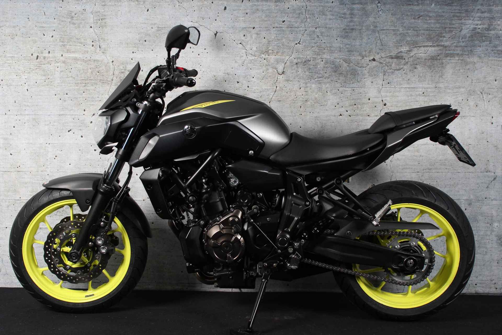 Yamaha MT 07 ABS - 2/19