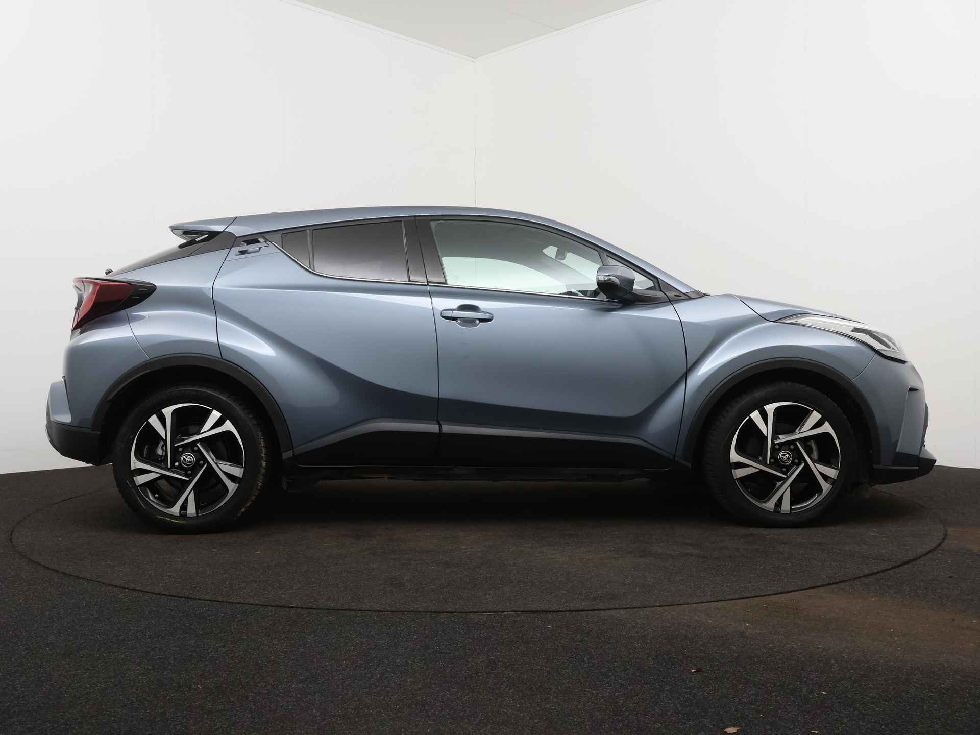 Toyota C-HR 2.0 Hybrid Dynamic Limited | Navigatie | Stoelverwarming | Parkeersensoren | LED | - 11/39