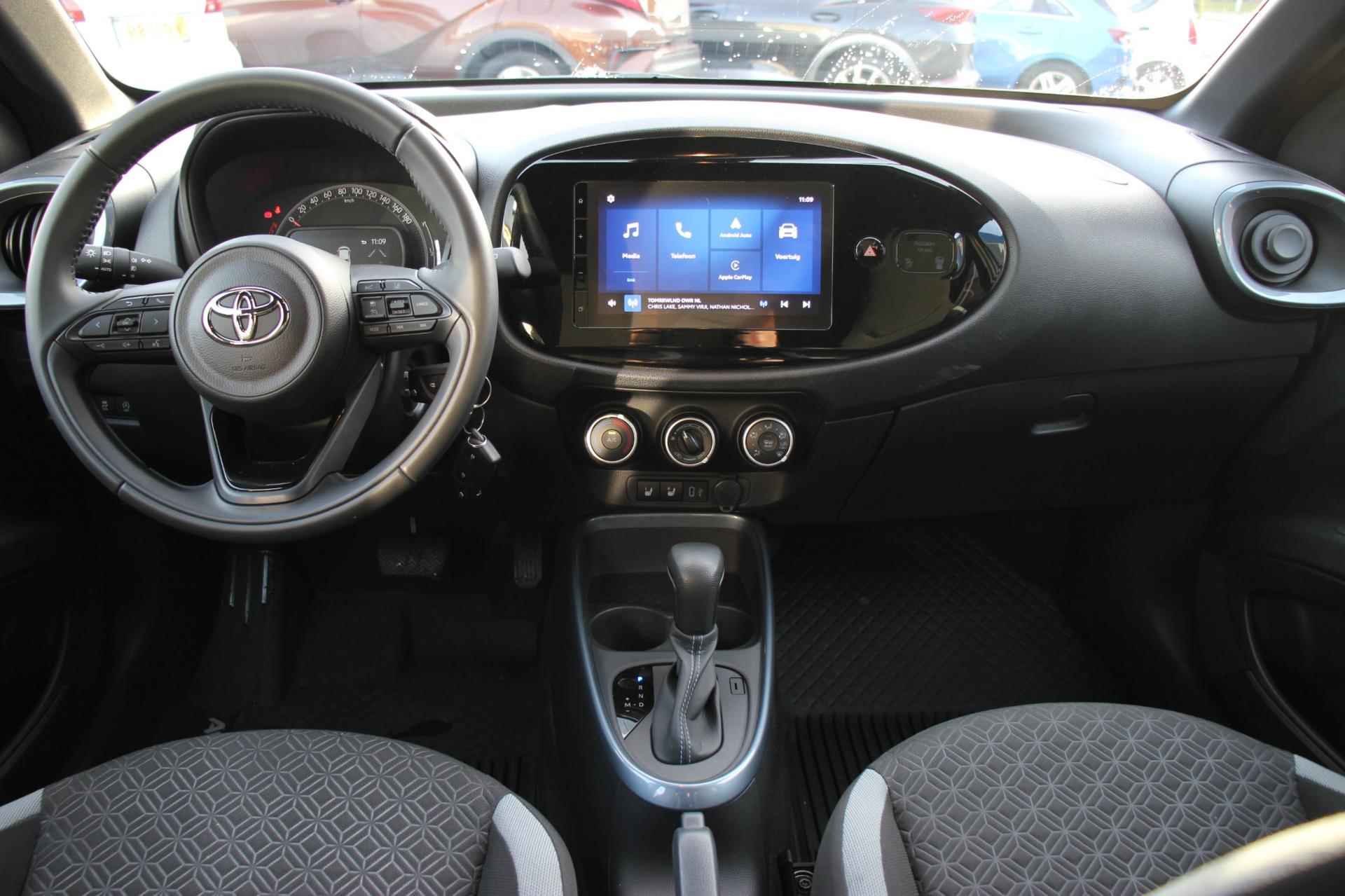 Toyota Aygo X 1.0 S-CVT Pulse AUTOMAAT/CAMERA/STOELVERWARMING - 6/26