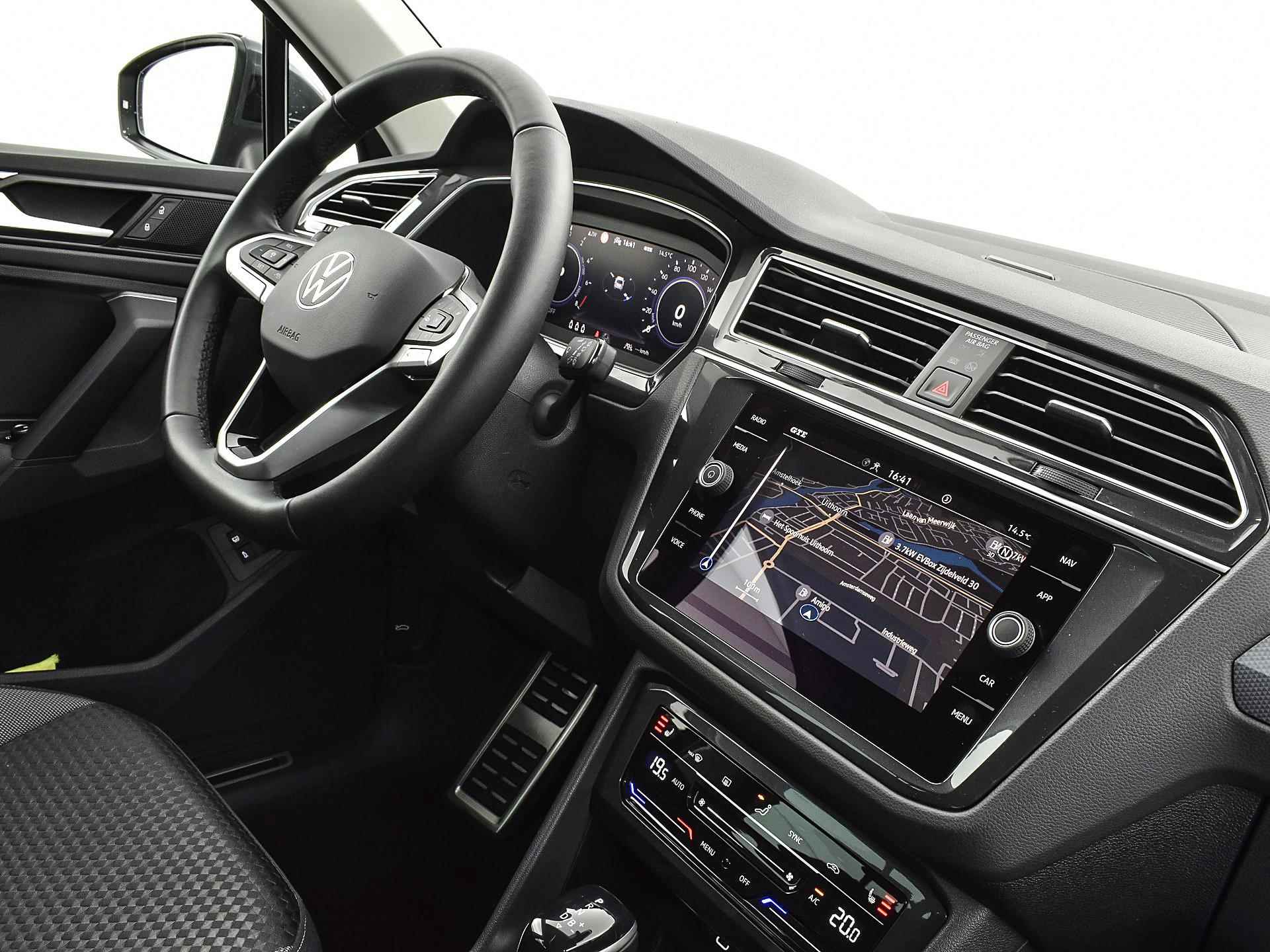 Volkswagen Tiguan 1.4 Tsi 245pk DSG eHybrid Active | ACC | Park Assist | Camera | P-Sensoren | Navi | App-Connect | Trekhaak | Elek. Achterklep | 18'' Inch | Garantie t/m 07-03-2025 of 100.000km - 13/33