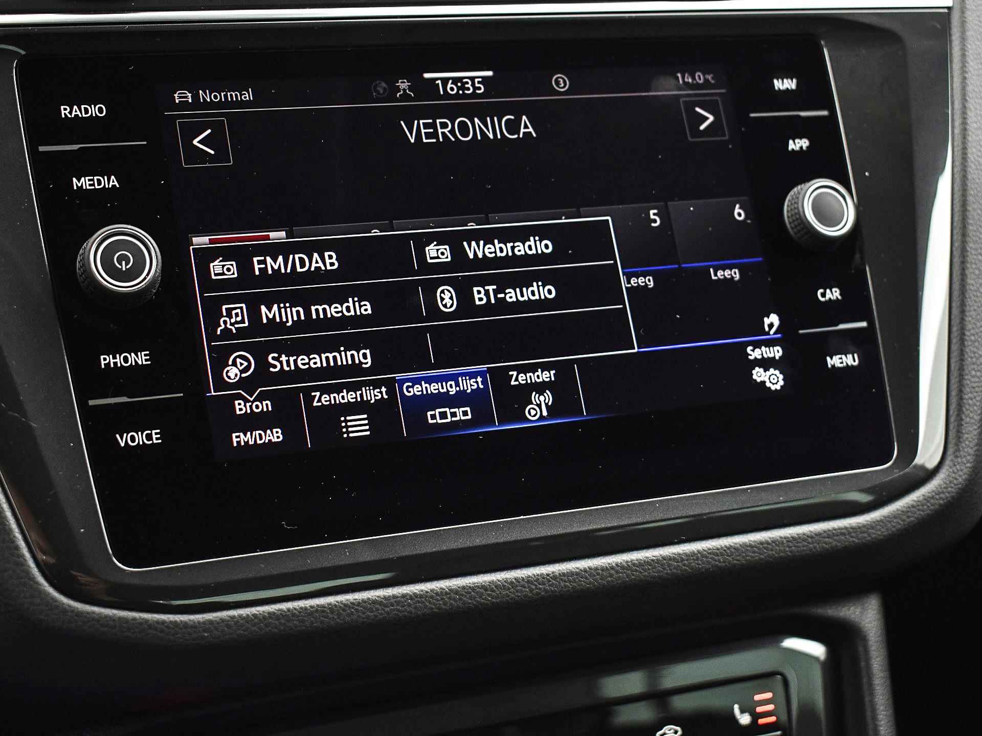 Volkswagen Tiguan 1.4 Tsi 245pk DSG eHybrid Active | ACC | Park Assist | Camera | P-Sensoren | Navi | App-Connect | Trekhaak | Elek. Achterklep | 18'' Inch | Garantie t/m 07-03-2025 of 100.000km - 27/33