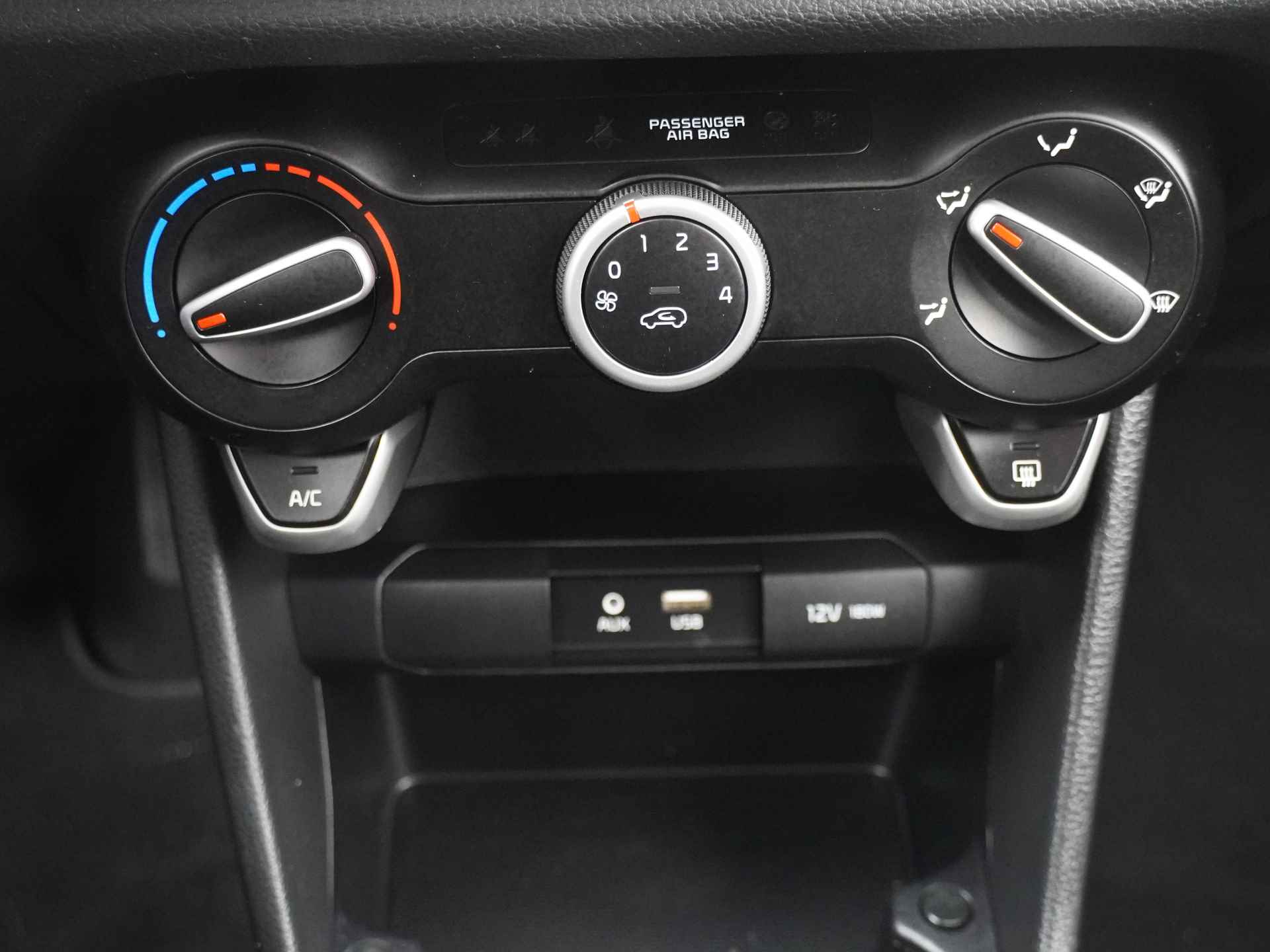 Kia Picanto 1.0 CVVT ComfortPlusLine Navigator - Navigatie - Apple/Android Carplay - Airco - Cruise Control - Fabrieksgarantie 02-2025 - 31/50