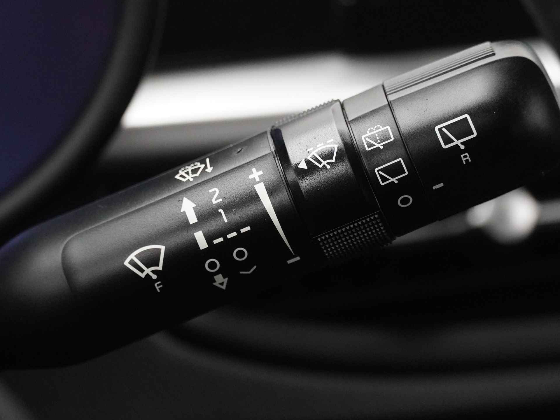 Kia Picanto 1.0 CVVT ComfortPlusLine Navigator - Navigatie - Apple/Android Carplay - Airco - Cruise Control - Fabrieksgarantie 02-2025 - 28/50
