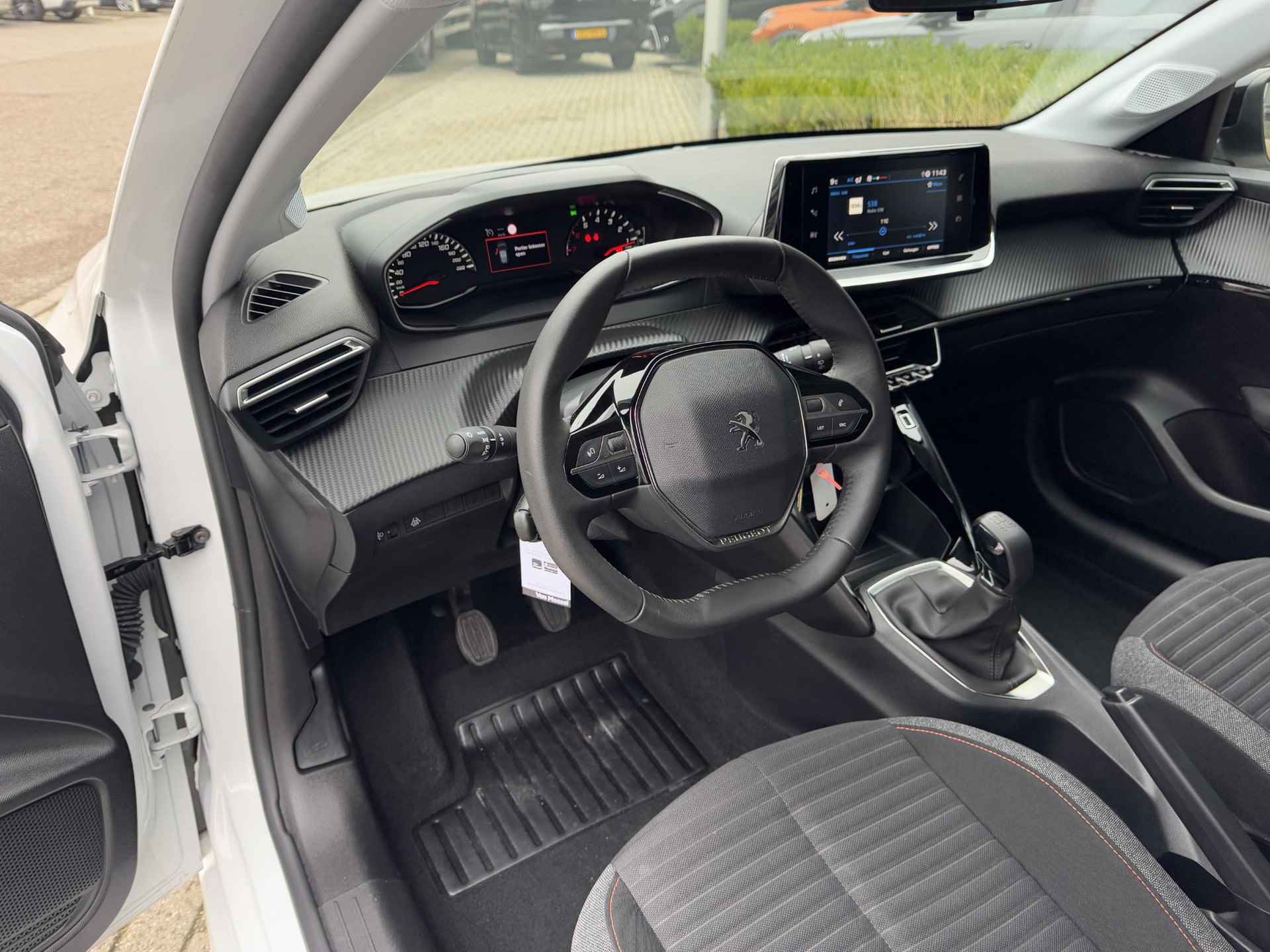 Peugeot 208 1.2 Luxe Active Pack | Airco | Apple Carplay/Android Auto | Cruise control - 18/29