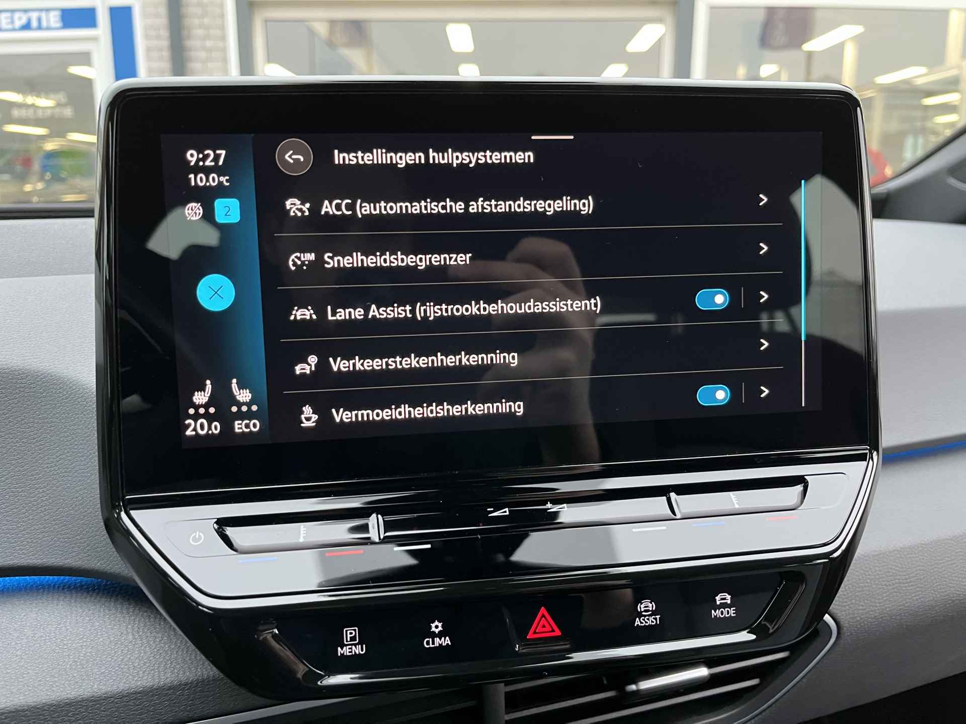 Volkswagen ID.3 Pro 58 kWh / SUBSIDIE/ WARMTEPOMP/ PARK SENSOREN/ LED/ STOEL EN STUUR VERWARM./ ADAPT. CRUISE/ APP CONNECT/ NAVI/ CLIMA/ DAB/ 19" LMV/ - 22/42