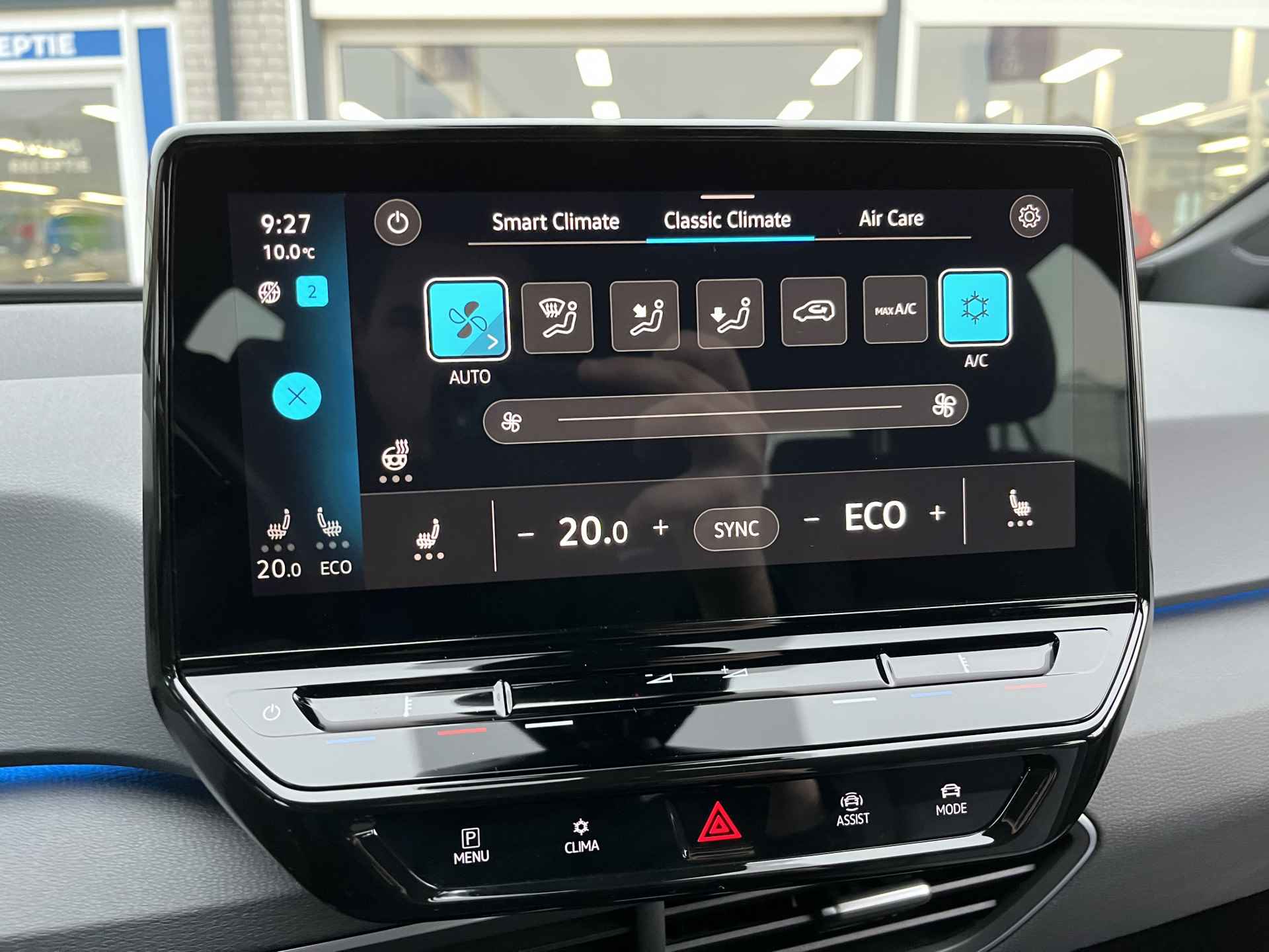 Volkswagen ID.3 Pro 58 kWh / SUBSIDIE/ WARMTEPOMP/ PARK SENSOREN/ LED/ STOEL EN STUUR VERWARM./ ADAPT. CRUISE/ APP CONNECT/ NAVI/ CLIMA/ DAB/ 19" LMV/ - 25/42