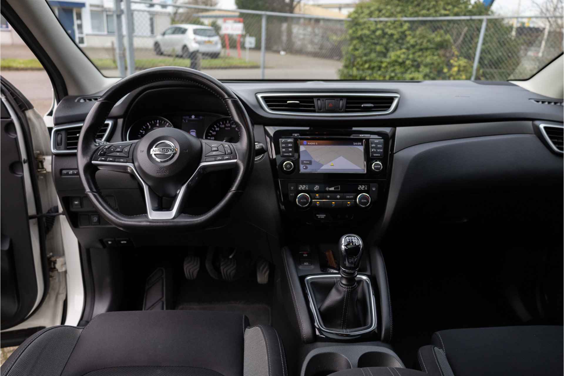 Nissan QASHQAI 1.6 N-Connecta ✅1500KG rekgewicht✅NAV✅Trekhaak - 17/32