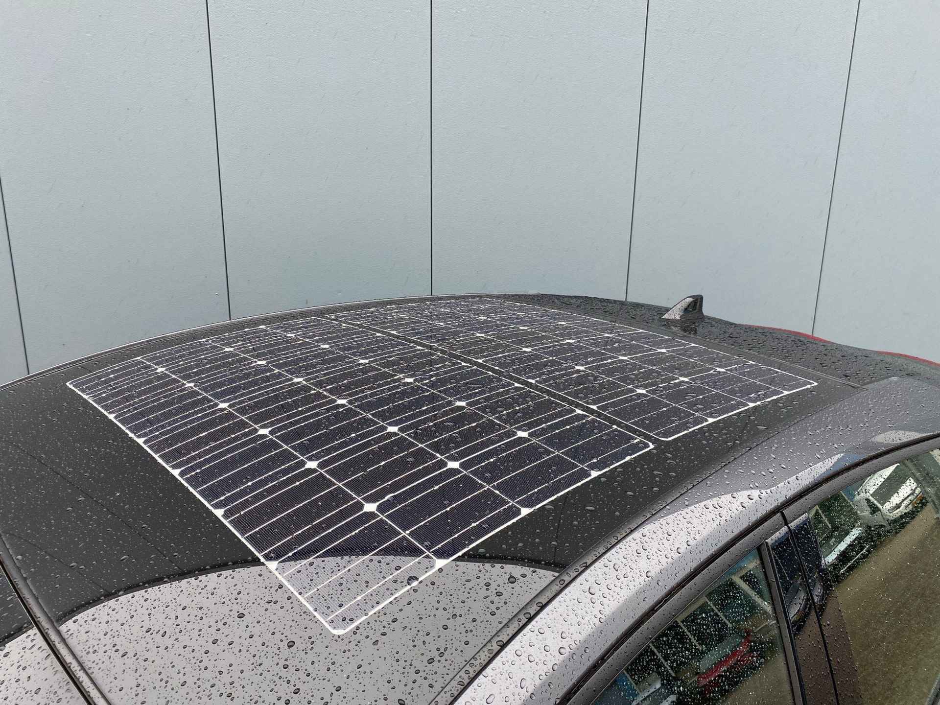 Toyota Prius 1.8 Plug-in Dynamic | Solar Panel | Navigatie | BTW | UNIEK | Matrix LED | Winter Pack | - 5/18