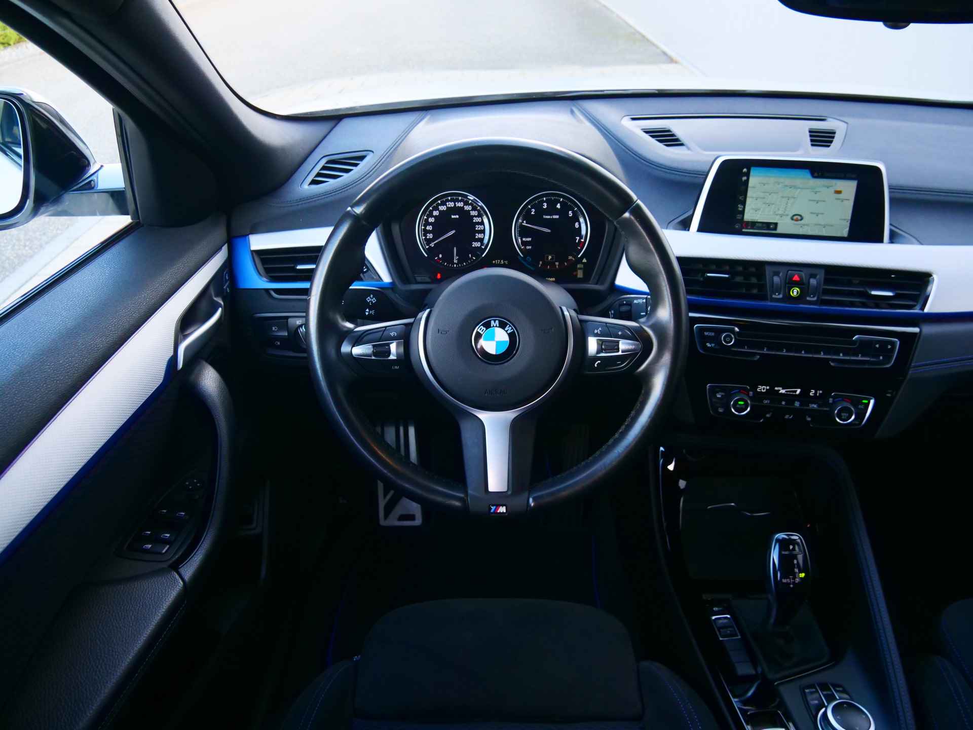 BMW X2 sDrive18i Executive 141 Pk Automaat M-pakket / Navi / 19 inch - 27/49