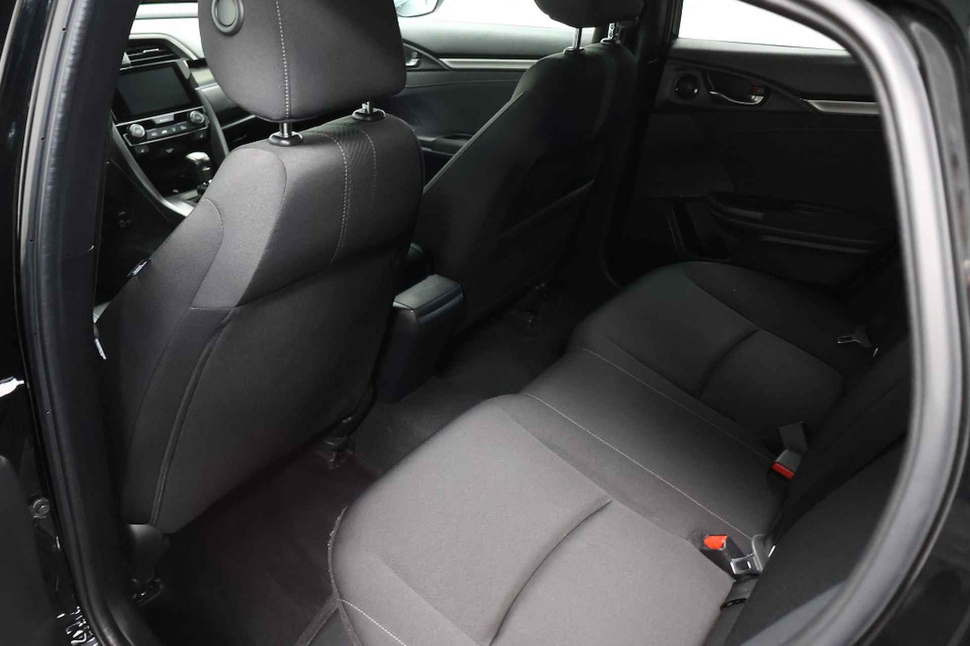 Honda Civic 1.0 i-VTEC Premium | Automaat - 11/36