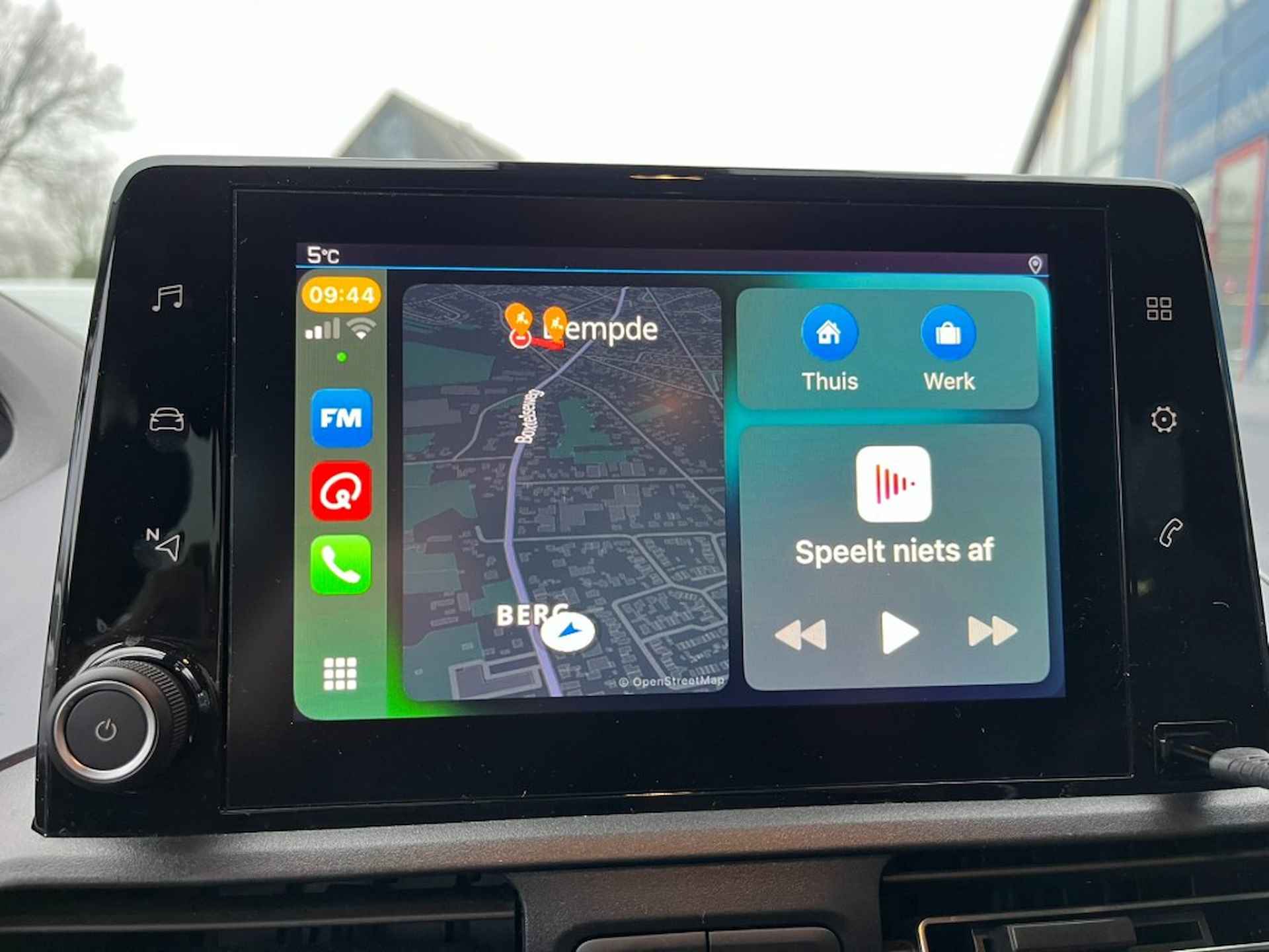 PEUGEOT Rifter 1.2 130pk Automaat  Navi Carplay Camera Led Airco(ECC) - 12/25