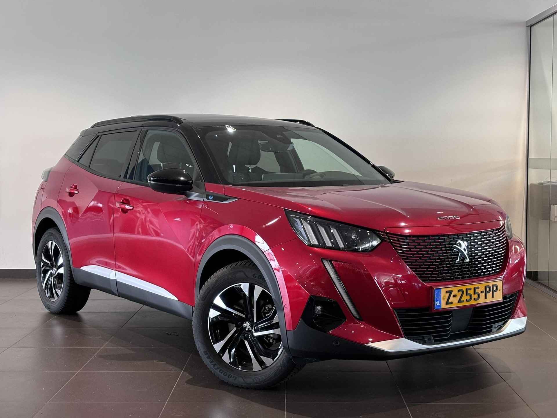 Peugeot e-2008 SUV GT EV 3-FASEN 50kWh 136pk AUTOMAAT | SCHUIF/KANTELDAK | KEYLESS ENTRY | ADAPTIVE CRUISE | NAVI | CAMERA | GRIPCONTROL - 5/78