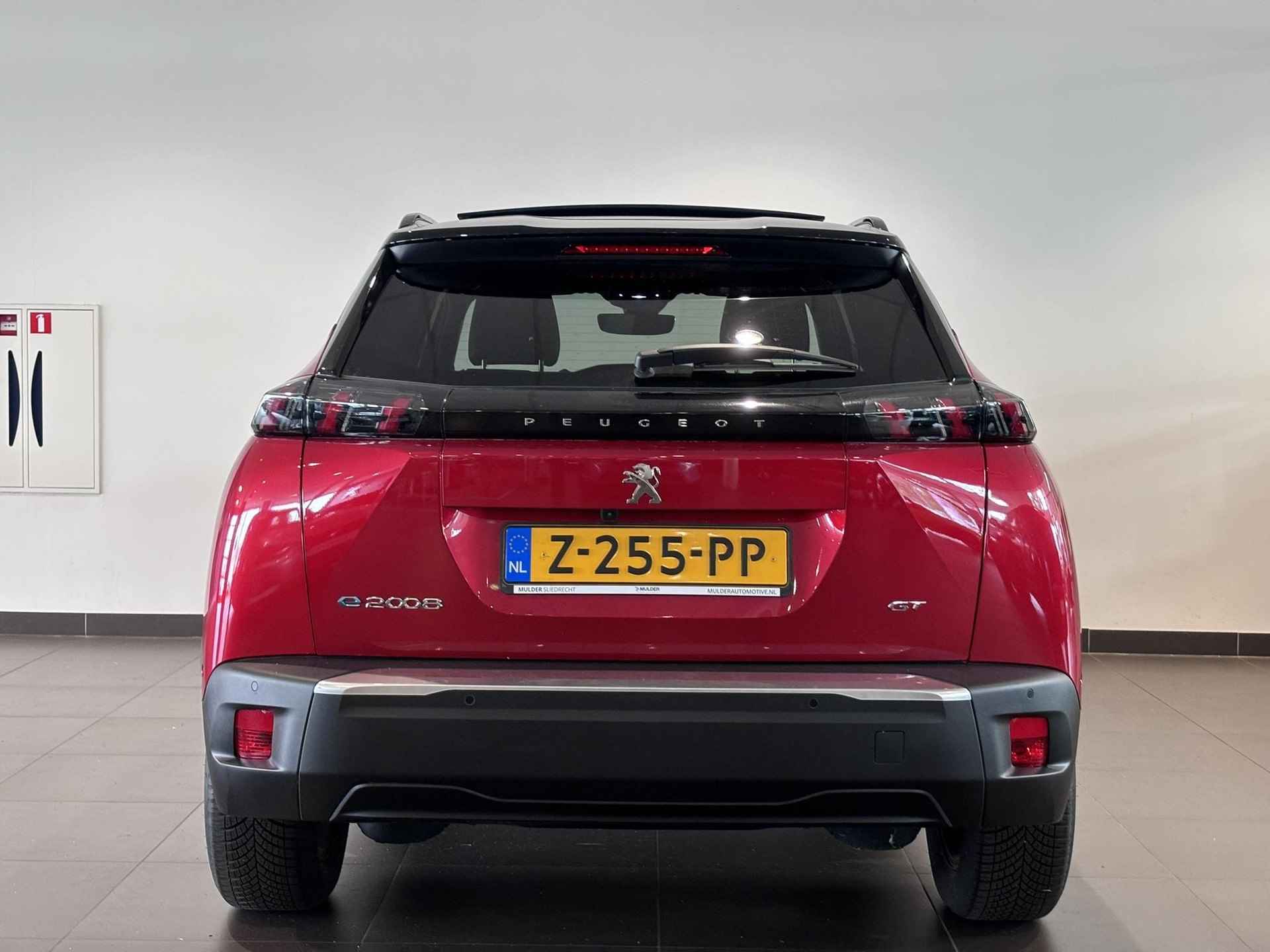 Peugeot e-2008 SUV GT EV 3-FASEN 50kWh 136pk AUTOMAAT | SCHUIF/KANTELDAK | KEYLESS ENTRY | ADAPTIVE CRUISE | NAVI | CAMERA | GRIPCONTROL - 7/78