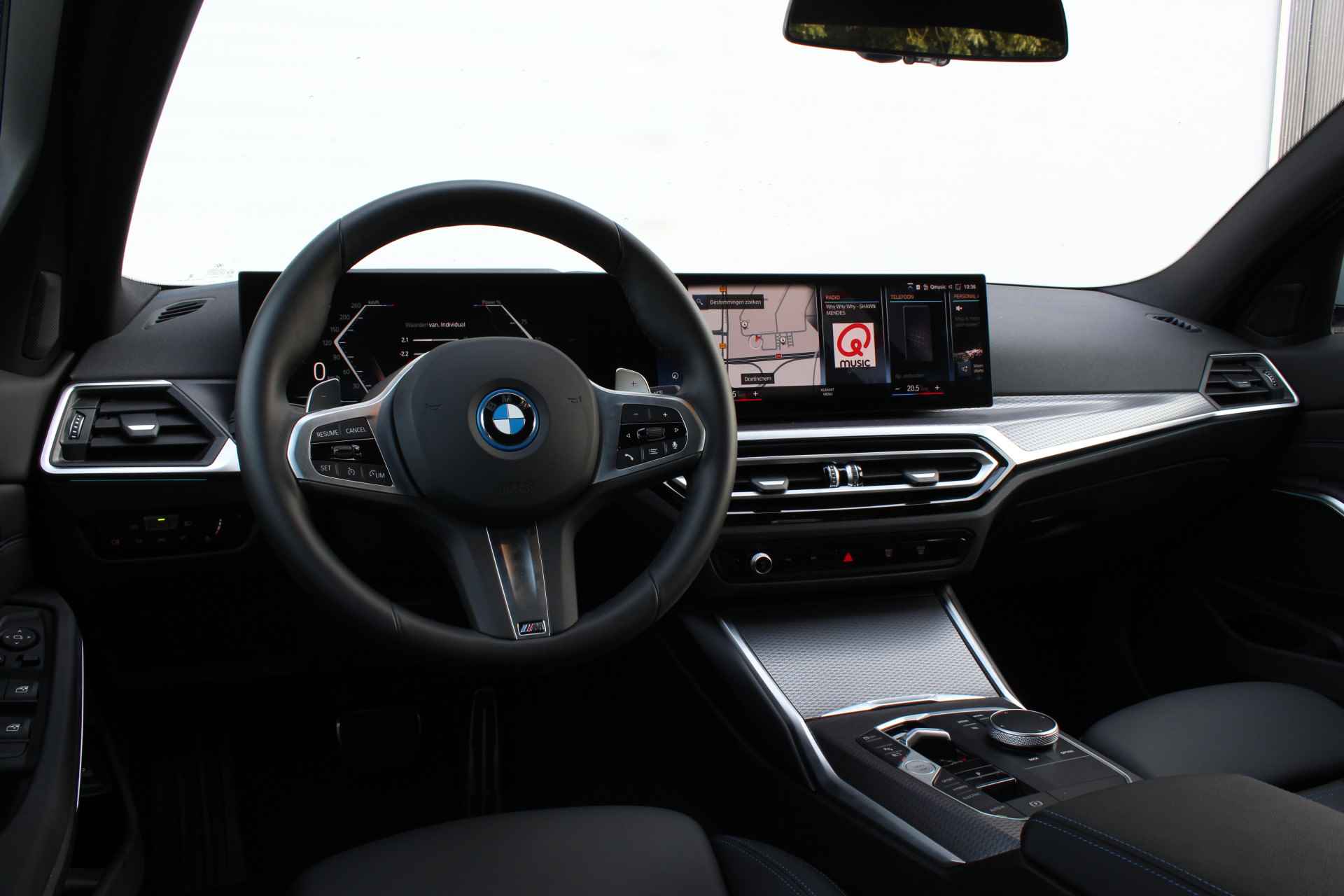 BMW 3-serie 320e High Executive M Sport Automaat / Schuif-kanteldak / Trekhaak / Adaptief M Onderstel / Sportstoelen / Stoelverwarming / Cruise Control / Live Cockpit Plus / Widescreen Display - 11/32