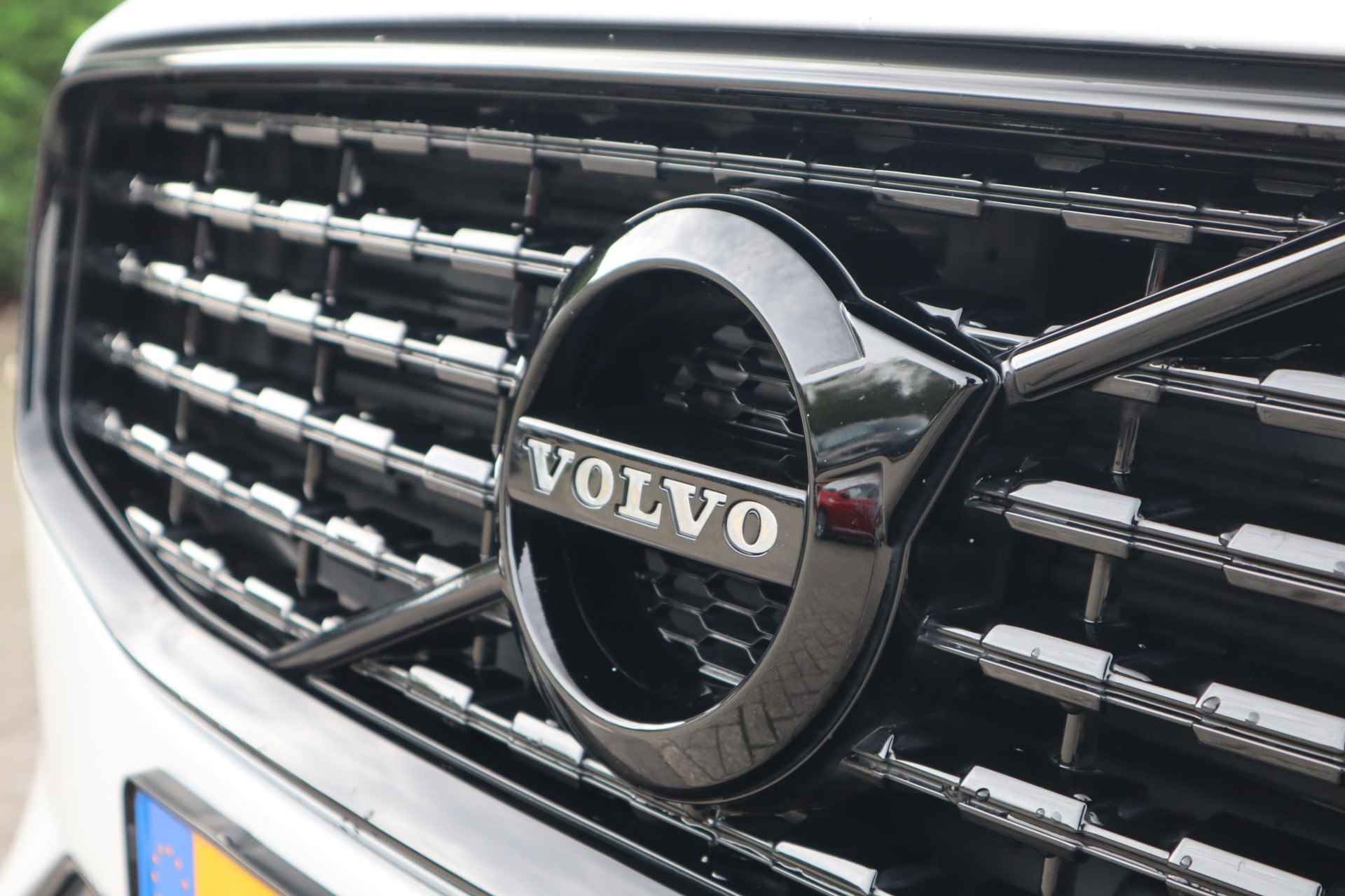 Volvo S60 2.0 Recharge T8 AWD R-Design Long Range | Panoramadak | Exterieur Styling Kit | 20'' LM | Unieke auto | - 7/38