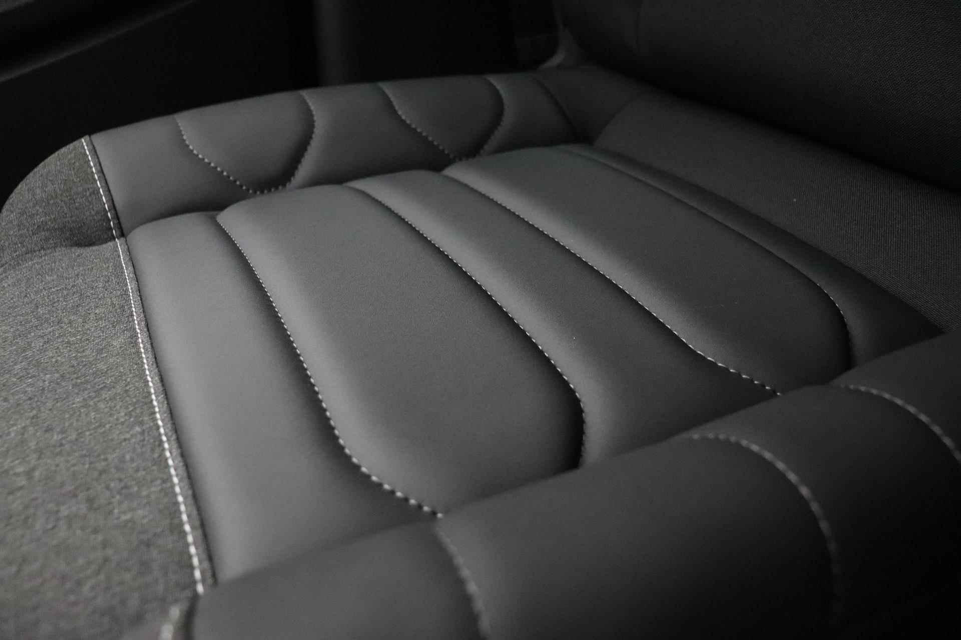 Citroen C3 Aircross 1.2T 110pk Shine Pack | Comfort Seats | Panoramadak | Winter Pack | Achteruitrijcamera | Grip Control - 35/40