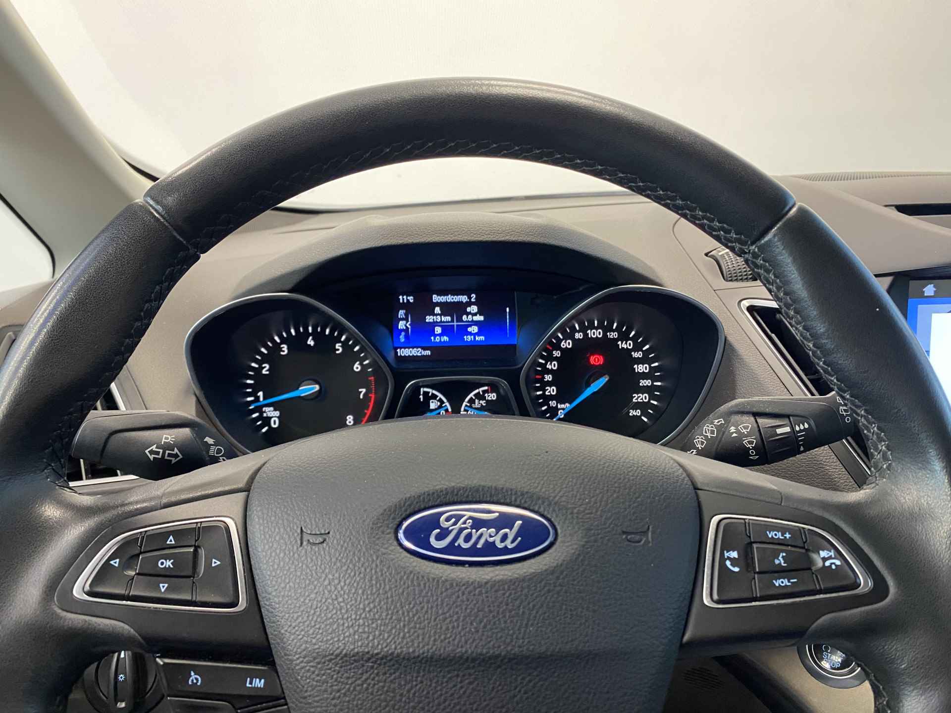 Ford C-MAX 1.5 Titanium 150 PK 1500 kg trekgewicht 16LMV Apple Carplay Climate Control  Cruise control  PDC All Seasons - 8/20