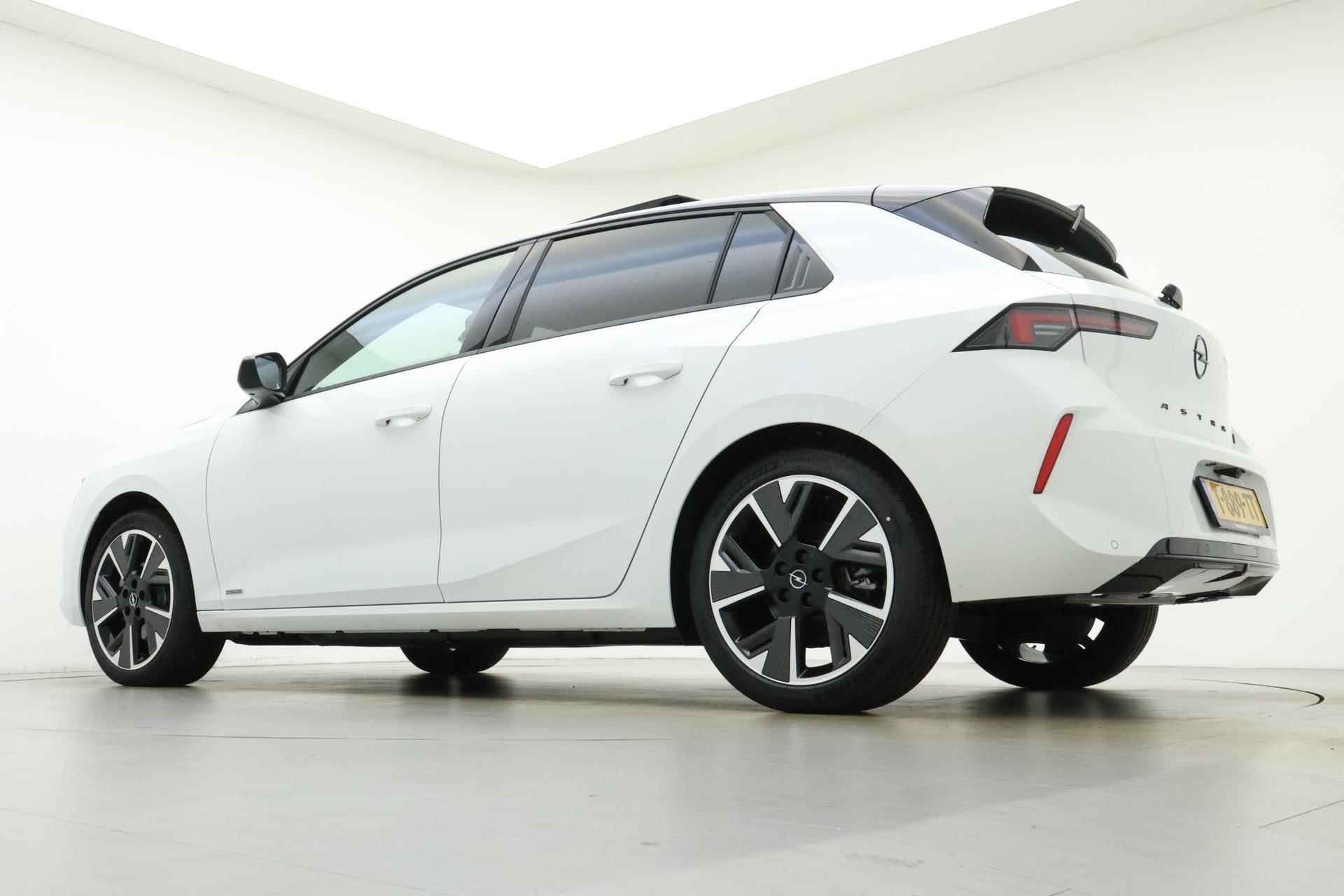 Opel Astra Electric Ultimate 54 kWh | Alcantara | Head Up Display | Panoramadak | Matrix verlichting | Winterpakket | 18" Lichtmetalen velgen | zeer compleet | Direct leverbaar! - 13/36