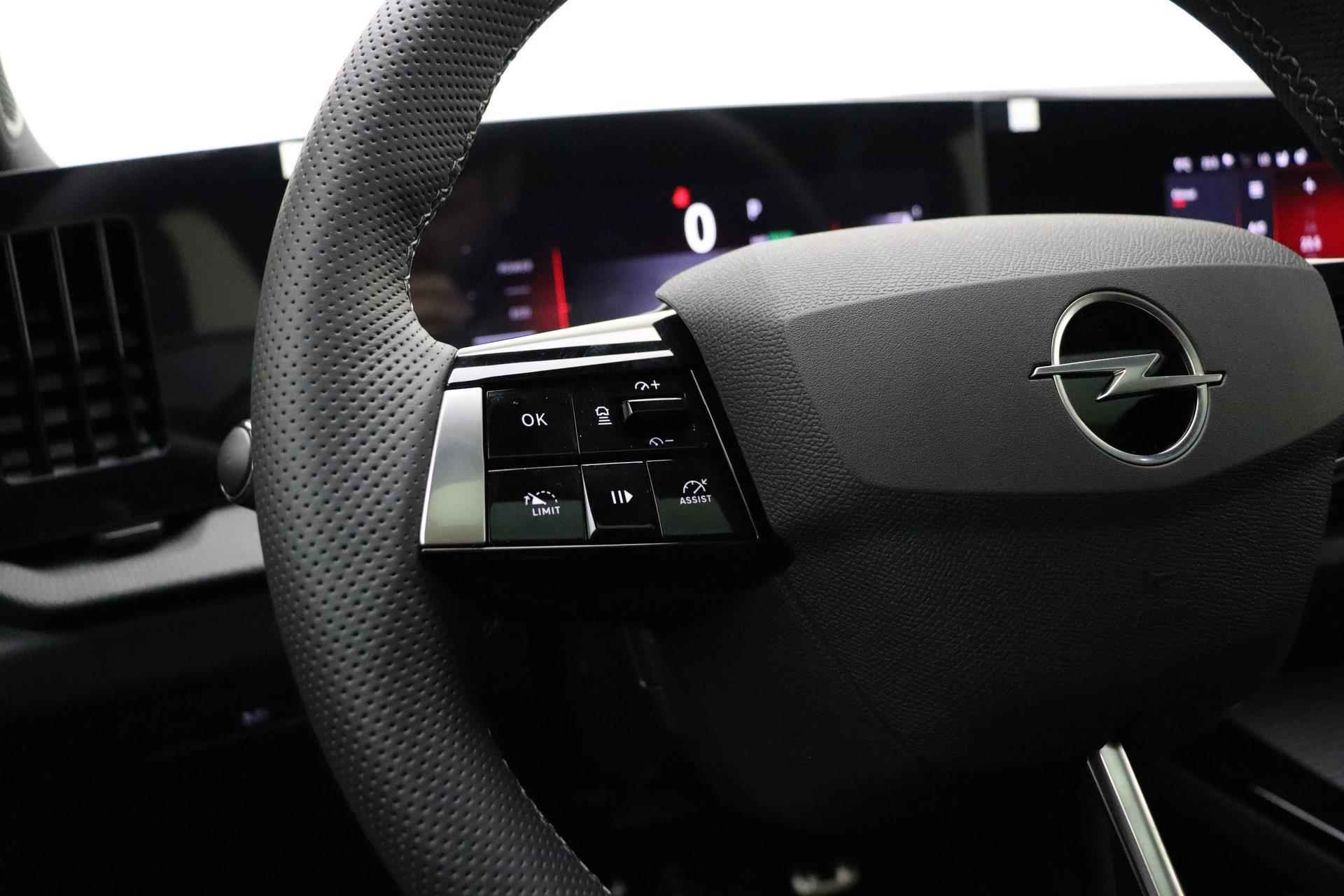 Opel Astra Electric Ultimate 54 kWh | Alcantara | Head Up Display | Panoramadak | Matrix verlichting | Winterpakket | 18" Lichtmetalen velgen | zeer compleet | Direct leverbaar! - 28/36