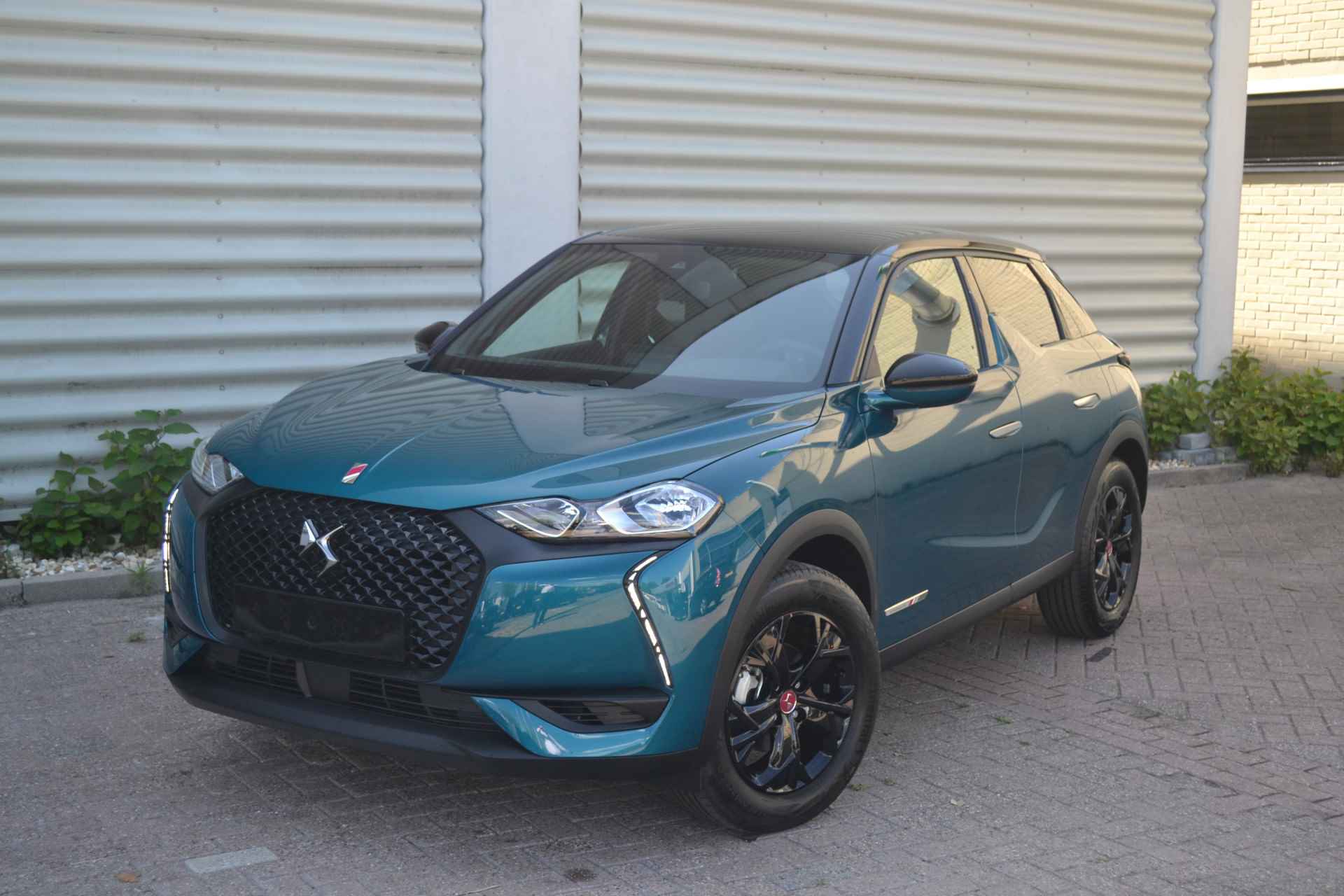 DS DS 3 CROSSBACK 1.2 | PERFORMANCE LINE | AUTOMAAT I NAVIGATIE I PDC ACHTER I ACTIE RIJKLAARPRIJS € 32.950,- - 3/39