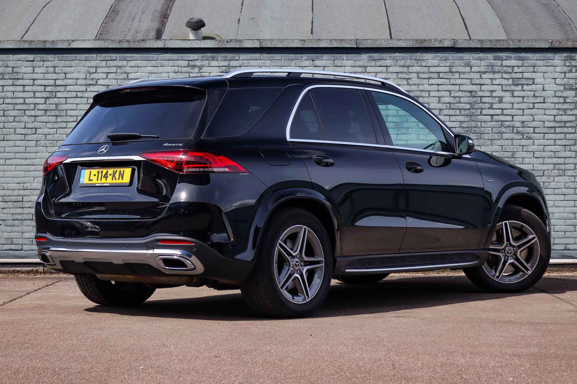 Mercedes-Benz GLE GLE 350e Automaat 4MATIC AMG Line | Advantage Pakket | LED | Sfeerverlichting | Stoelverwarming | Parktronic | Camera | Spiegelpakket - 2/39