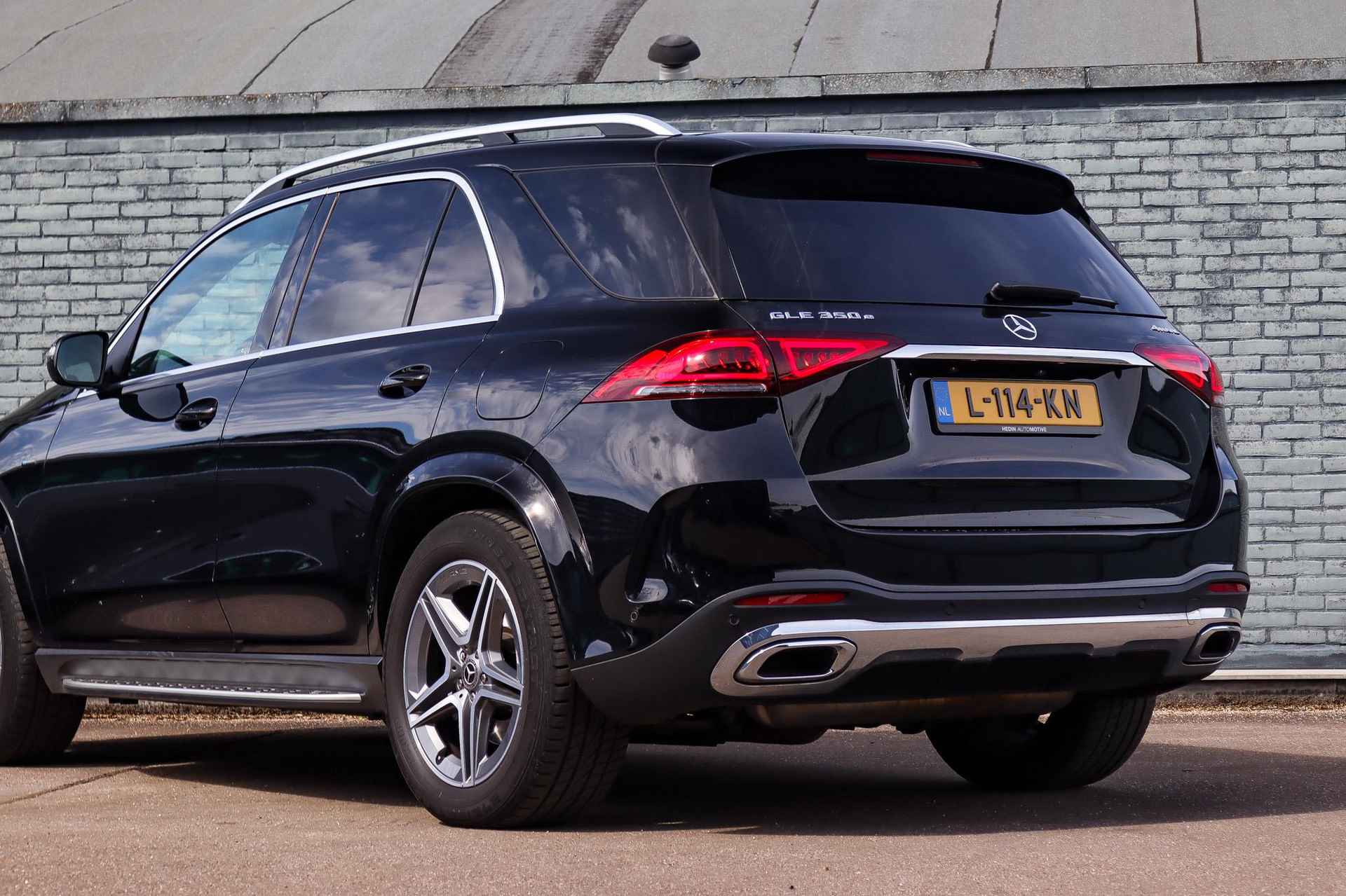 Mercedes-Benz GLE GLE 350e Automaat 4MATIC AMG Line | Advantage Pakket | LED | Sfeerverlichting | Stoelverwarming | Parktronic | Camera | Spiegelpakket - 34/39