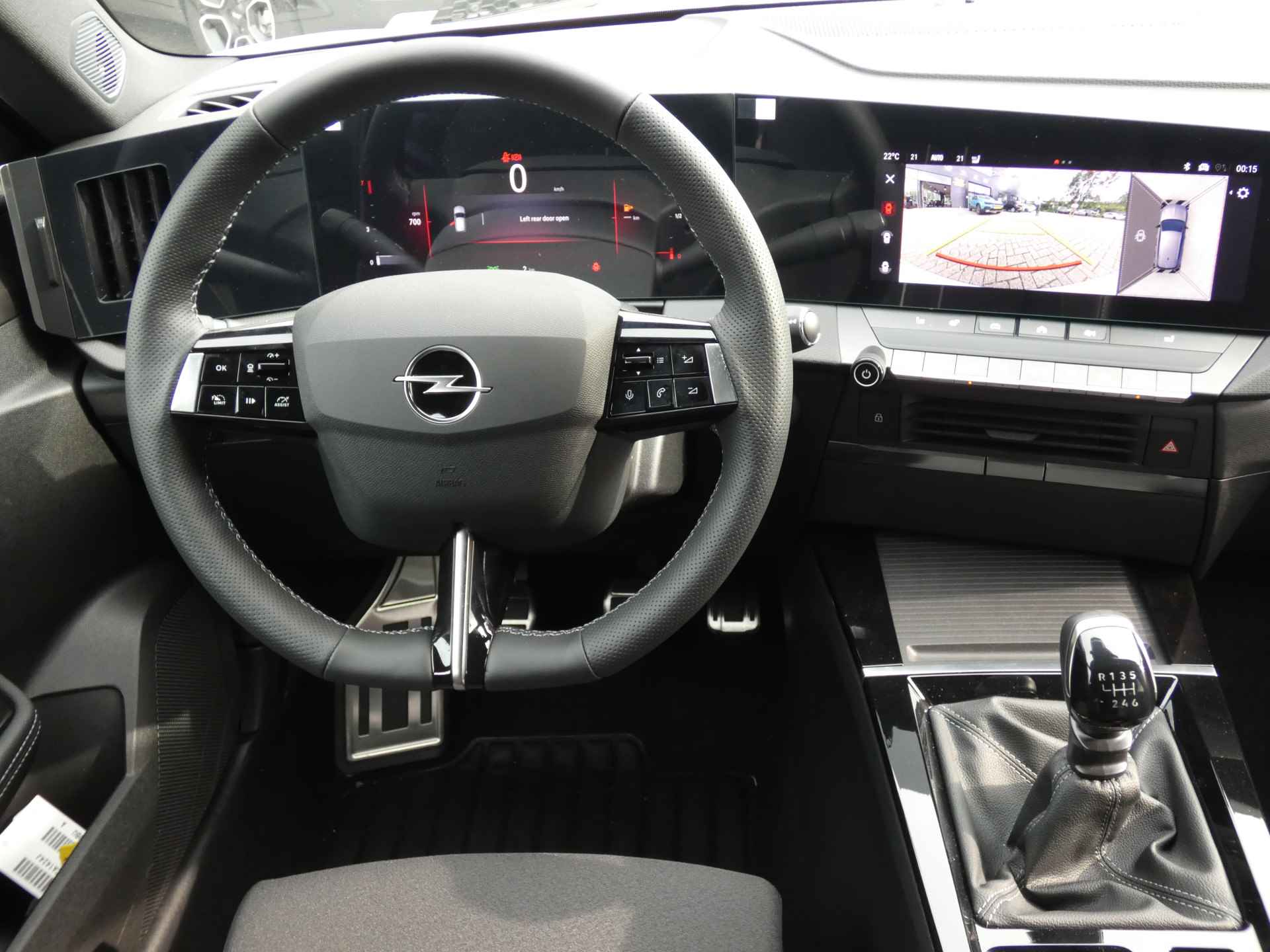Opel Astra Sports Tourer 1.2 Turbo GS | Panoramadak | Navi Pro | Voorruitverwarming | Camera - 17/22