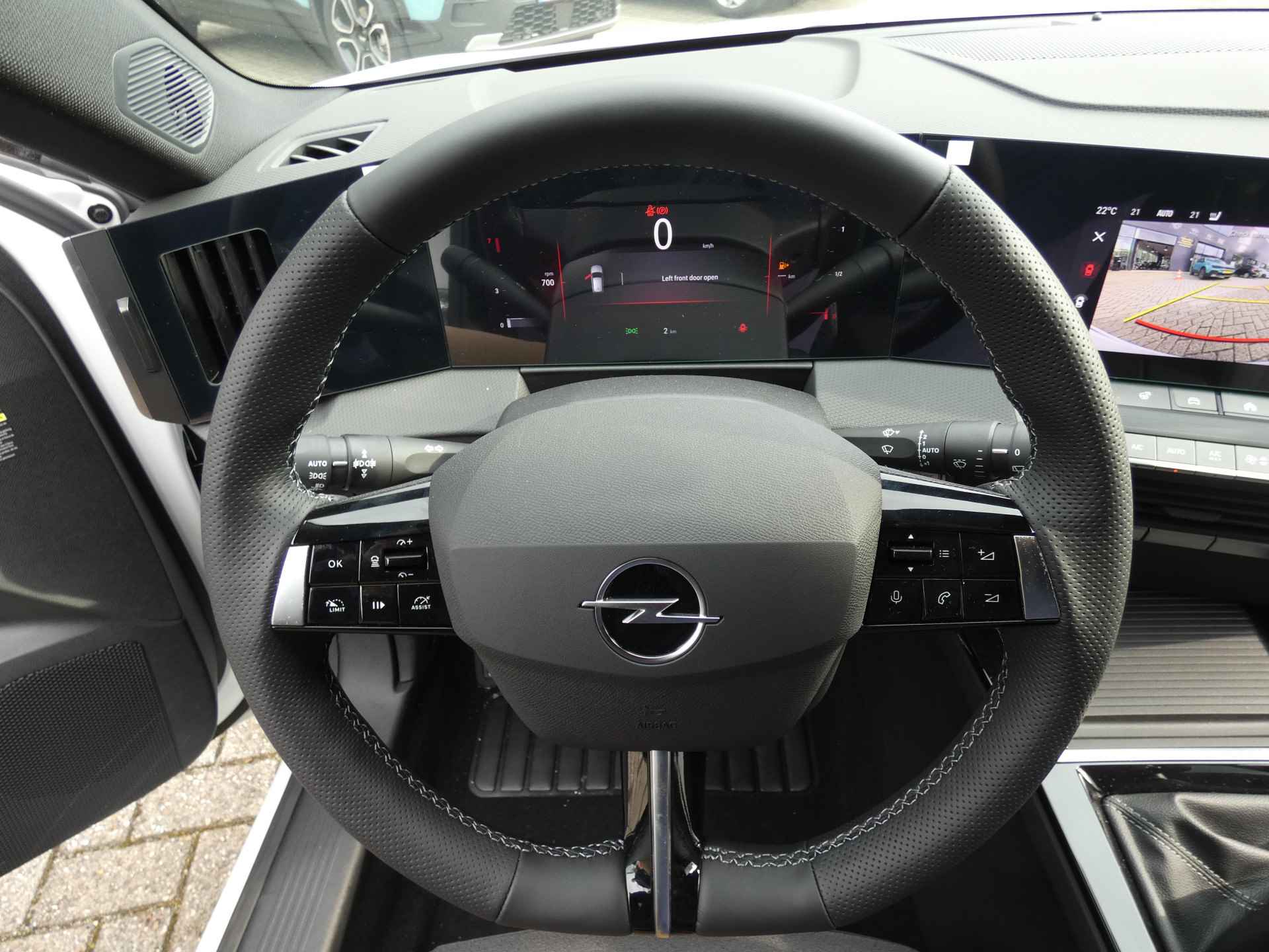 Opel Astra Sports Tourer 1.2 Turbo GS | Panoramadak | Navi Pro | Voorruitverwarming | Camera - 18/22