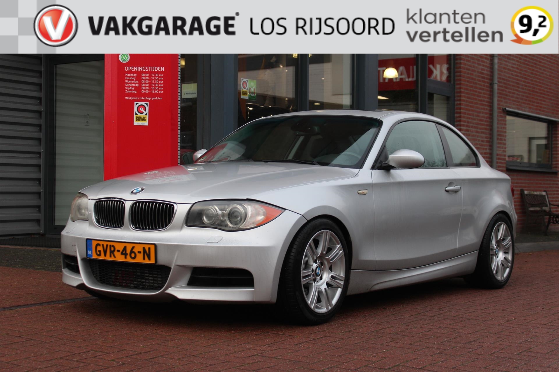 BMW 1-Coupé (e82) 135 *305PK* Aut. | Schuifdak | Cruise & Climate Control | Stoelverwarming | 2x velgset |