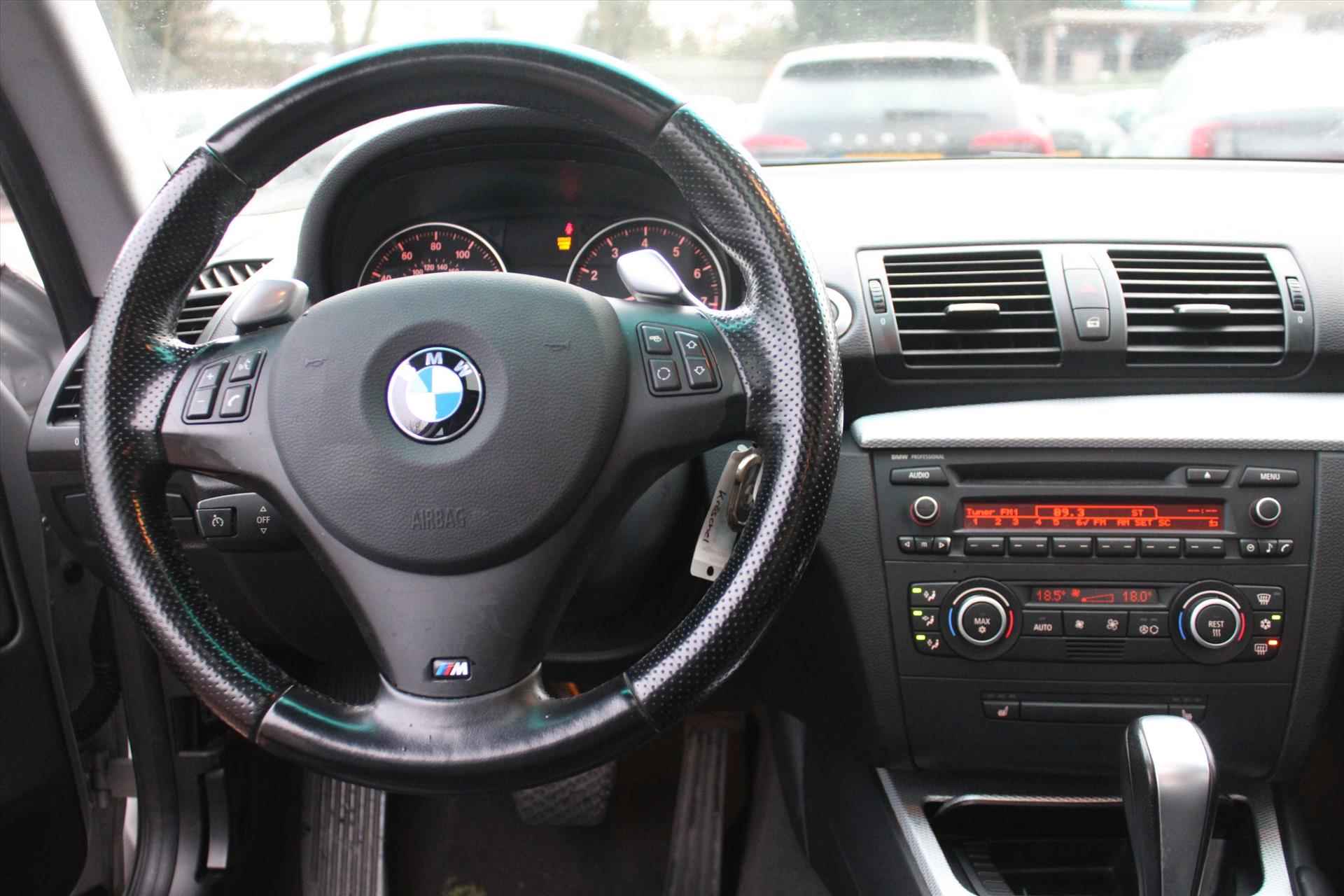 BMW 1-Coupé (e82) 135 *305PK* Aut. | Schuifdak | Cruise & Climate Control | Stoelverwarming | 2x velgset | - 8/18