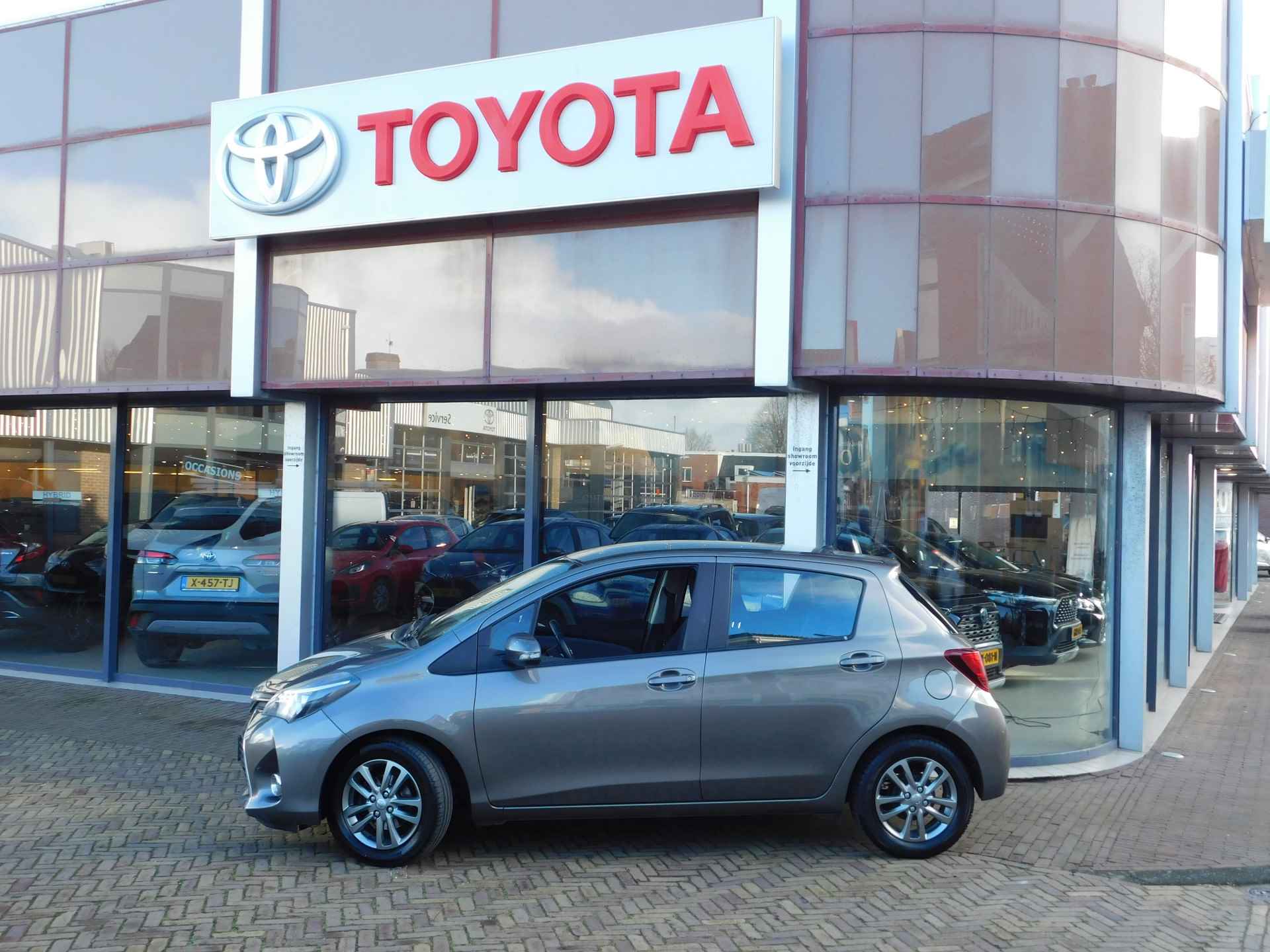 Toyota Yaris 1.3 VVT-i Trend | Trekhaak | Navigatie | Cruise Control | - 4/58