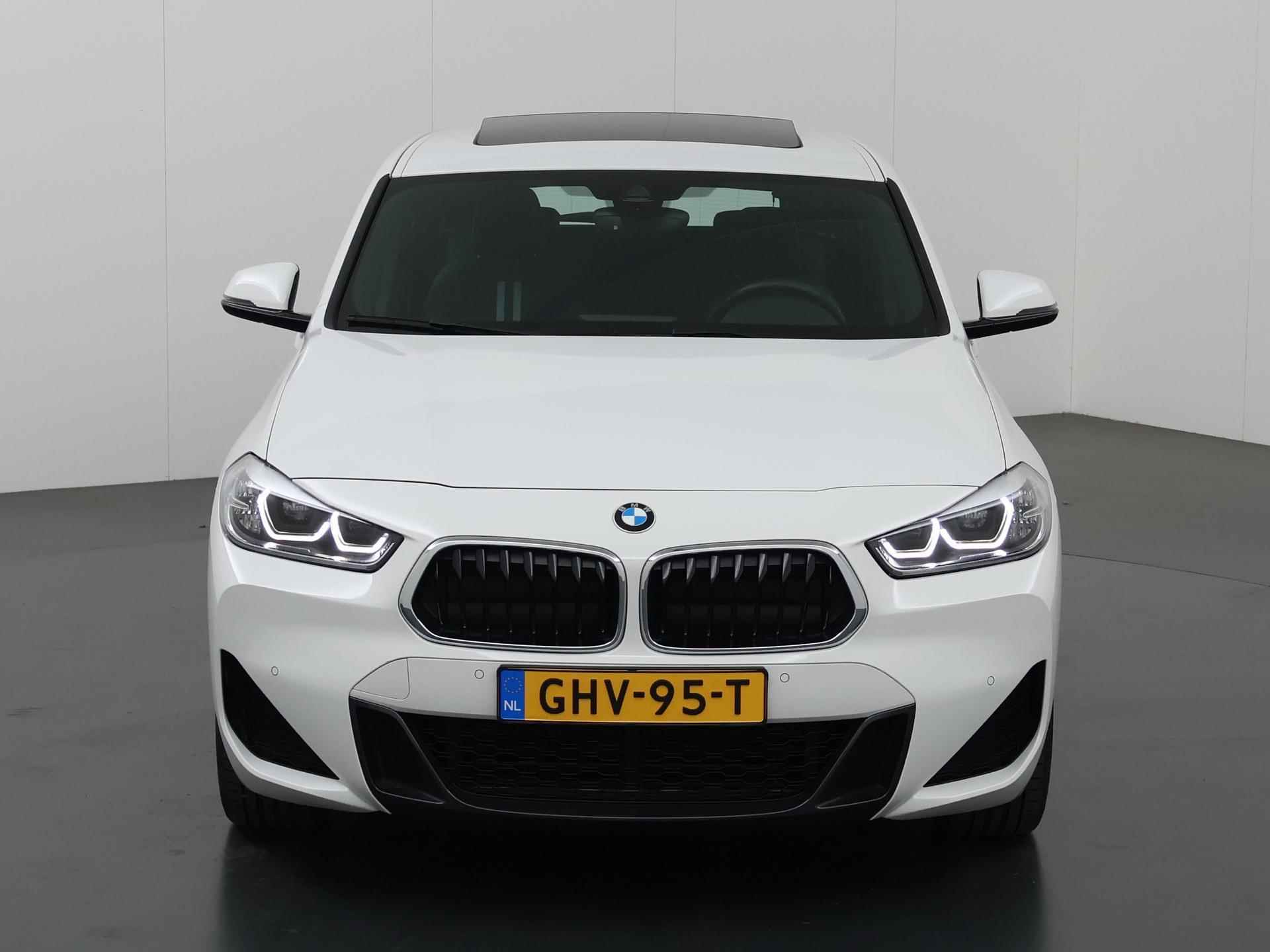 BMW X2 xDrive25e High Executive | M-Pakket | Sportstoelen | Panoramadak | Camera | DAB | Stoelverwarming | Groot Navigatie | Ele. kofferdeksel | - 4/46