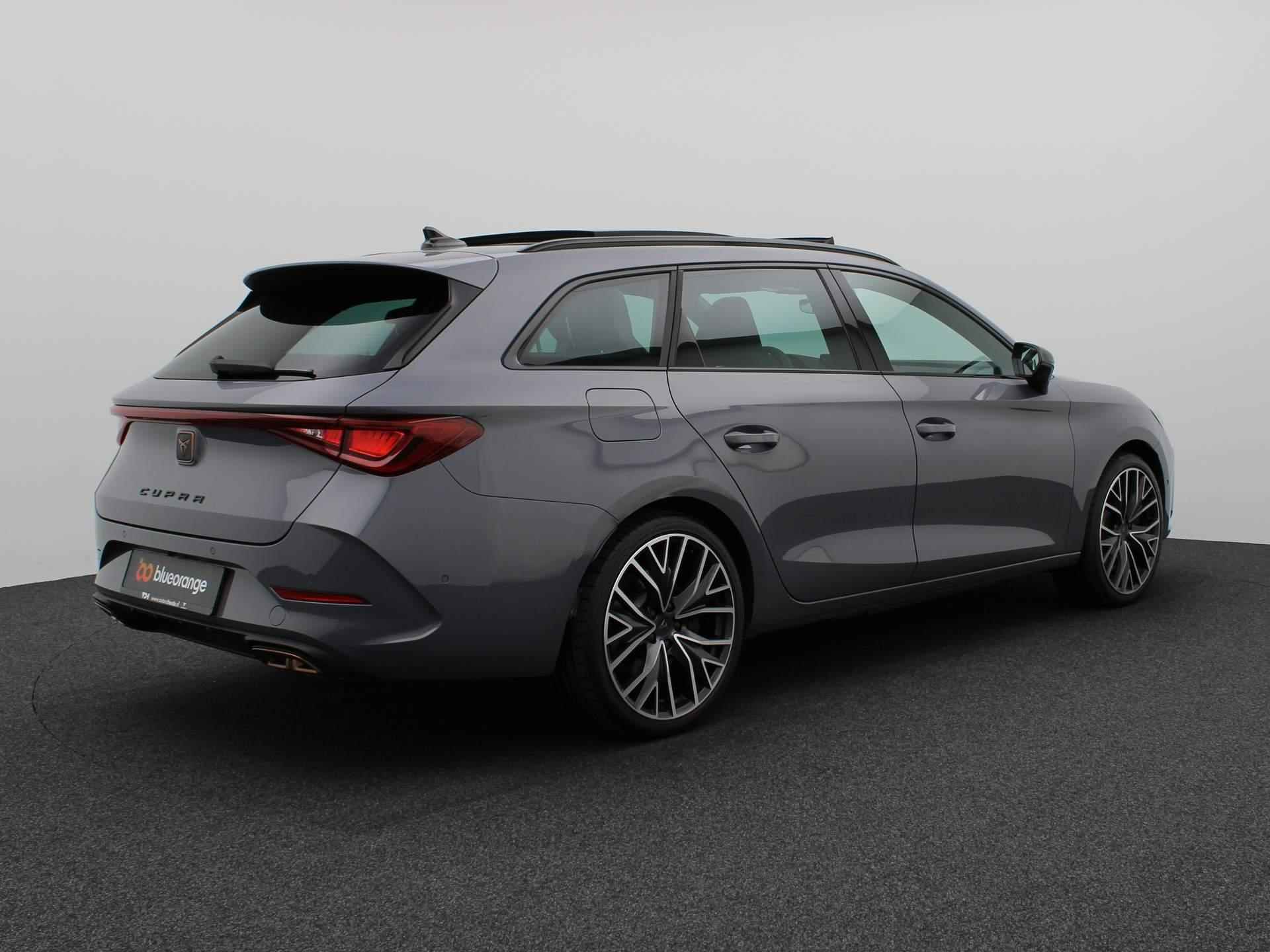 CUPRA Leon Sportstourer 1.4 e-Hybrid VZ Performance 245PK DSG Panoramadak, achteruitrijcamera, BeatsAudio, stuur/stoelverwarming, virtual pedal, keyless, side assist, alarm, 19'' lichtmetaal - 3/54