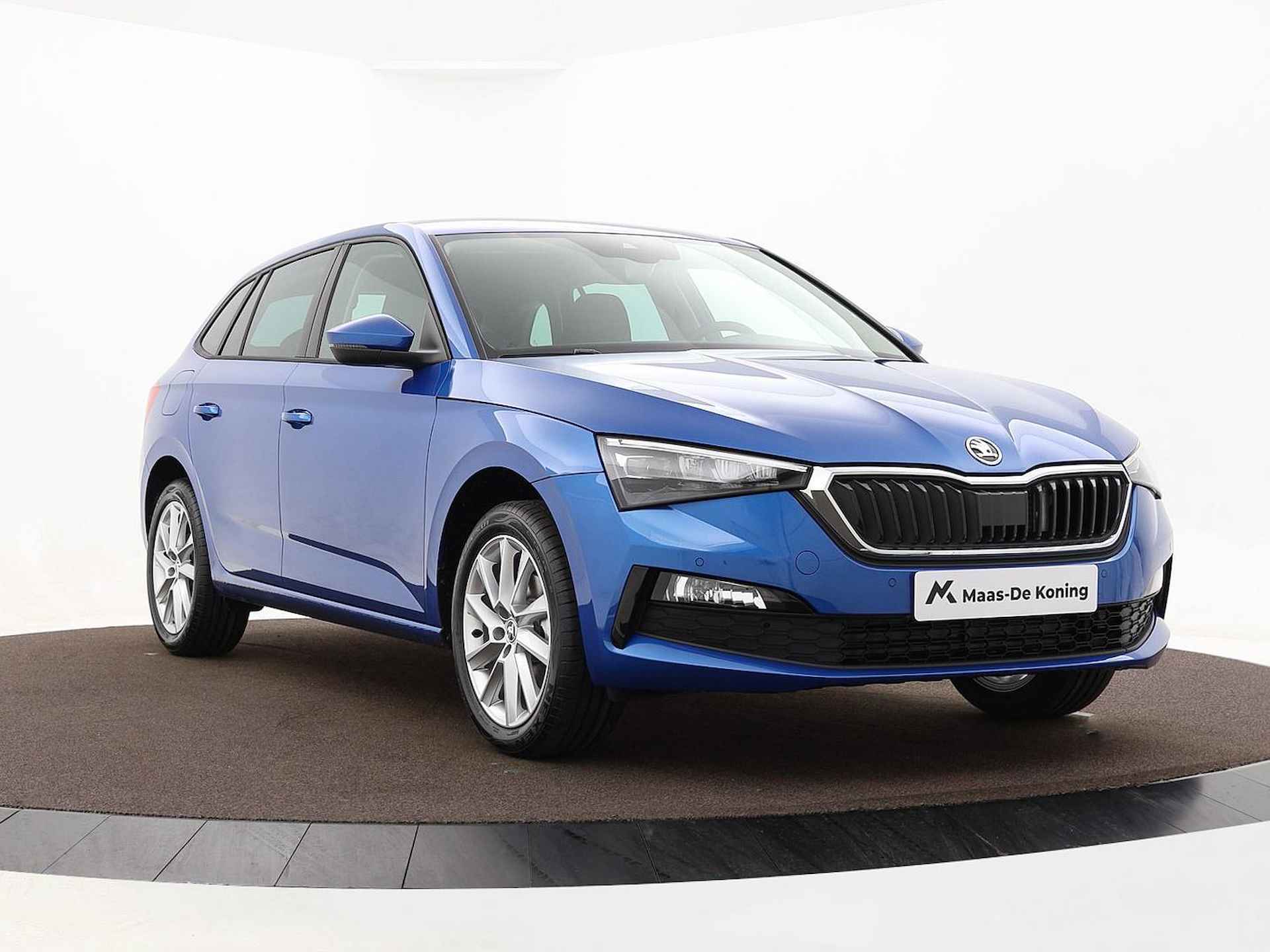 Škoda Scala Business Edition 1.0 81 kW / 110 pk TSI Hatchback DSG-7 | 17 Inch velgen stratos | Parkeersensoren | Travel assist pakket | Kessy | Achteruitrijcamera | 2000,- Euro extra korting! - 4/38