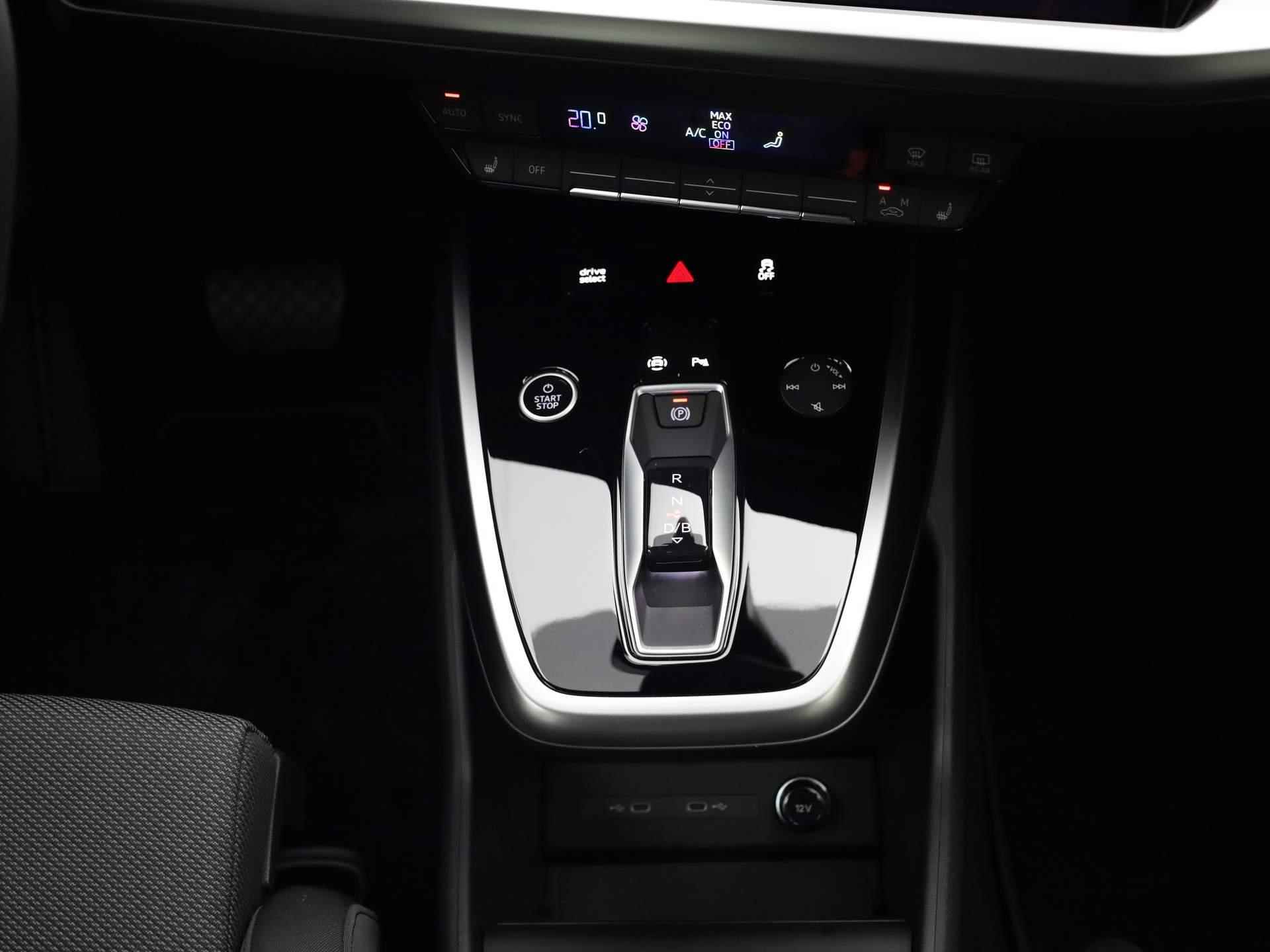 Audi Q4 Sportback e-tron 40 Advanced edition 82 kWh/204PK · Matrix LED Koplampen · Cruise control · 19" Velgen - 25/53