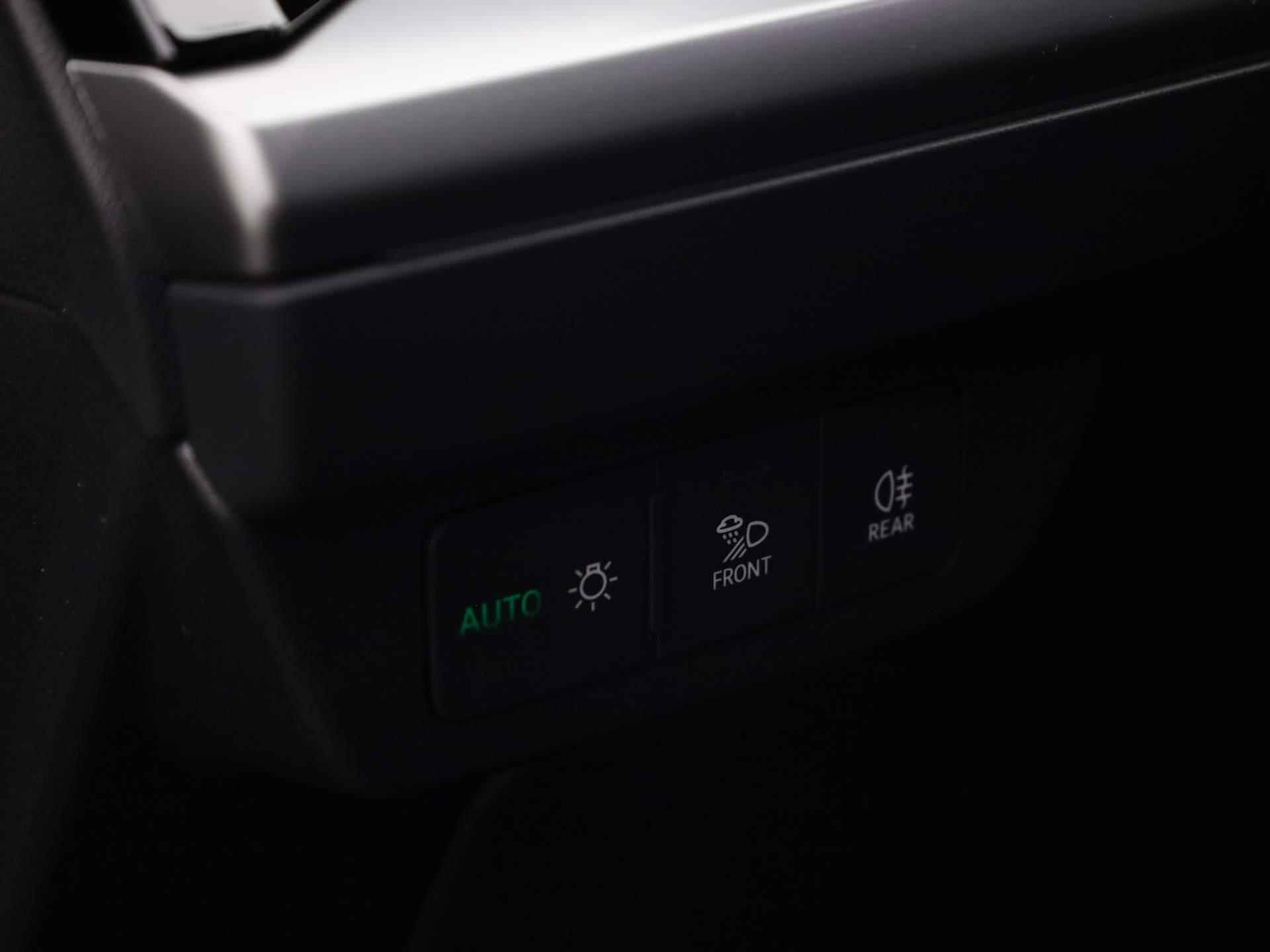 Audi Q4 Sportback e-tron 40 Advanced edition 82 kWh/204PK · Matrix LED Koplampen · Cruise control · 19" Velgen - 35/53