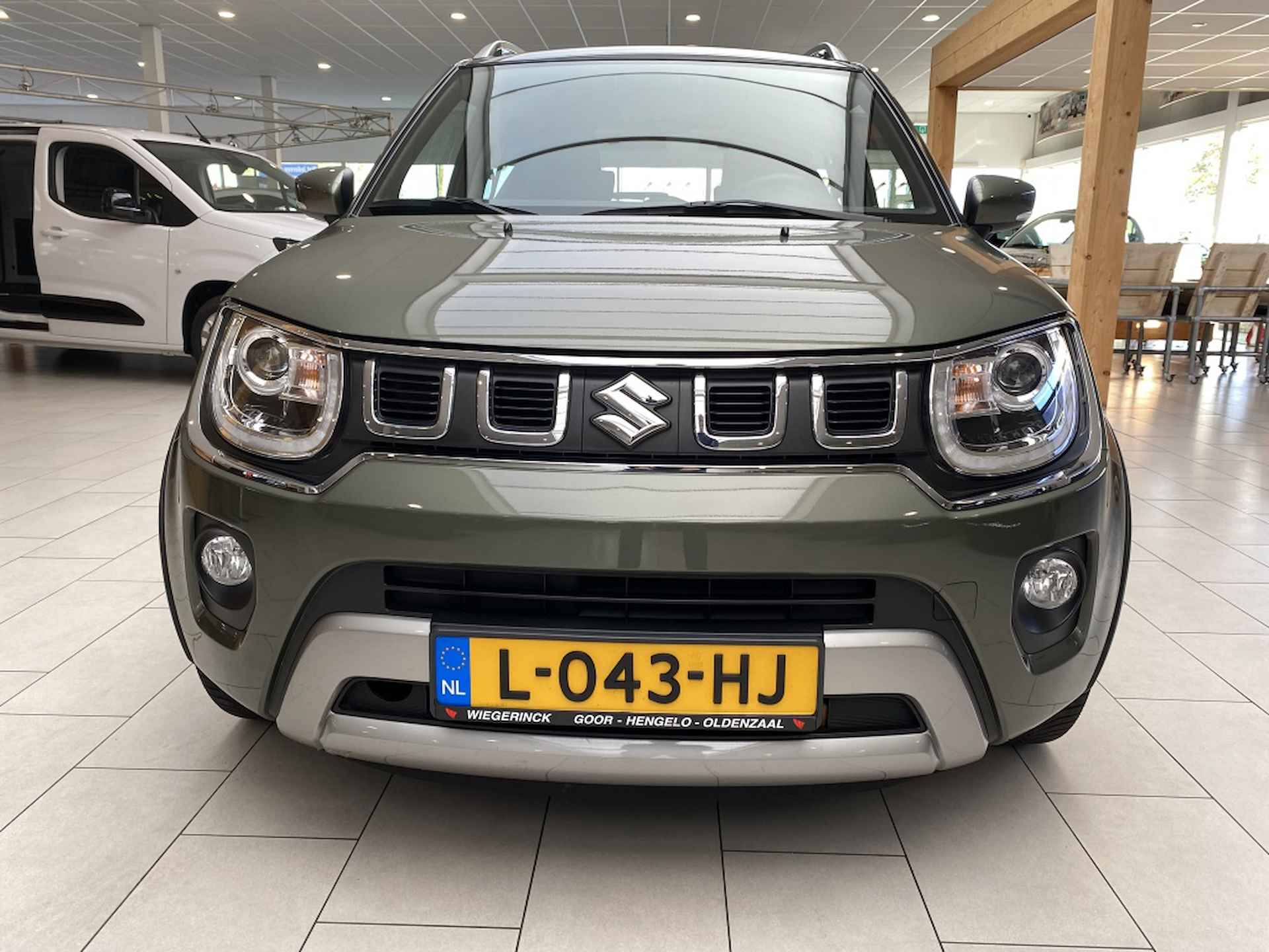 Suzuki Ignis 1.2 Hybride Style [ AUTOMAAT I 1e EIGENAAR I CRUISE I NAVI ] - 2/26