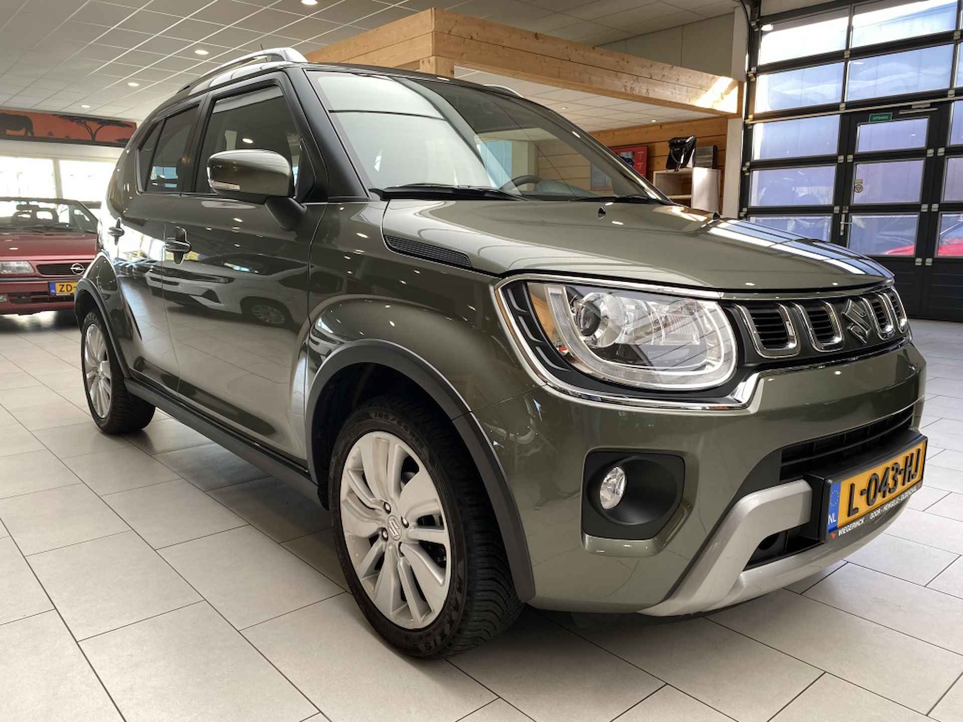 Suzuki Ignis 1.2 Hybride Style [ AUTOMAAT I 1e EIGENAAR I CRUISE I NAVI ] - 10/26