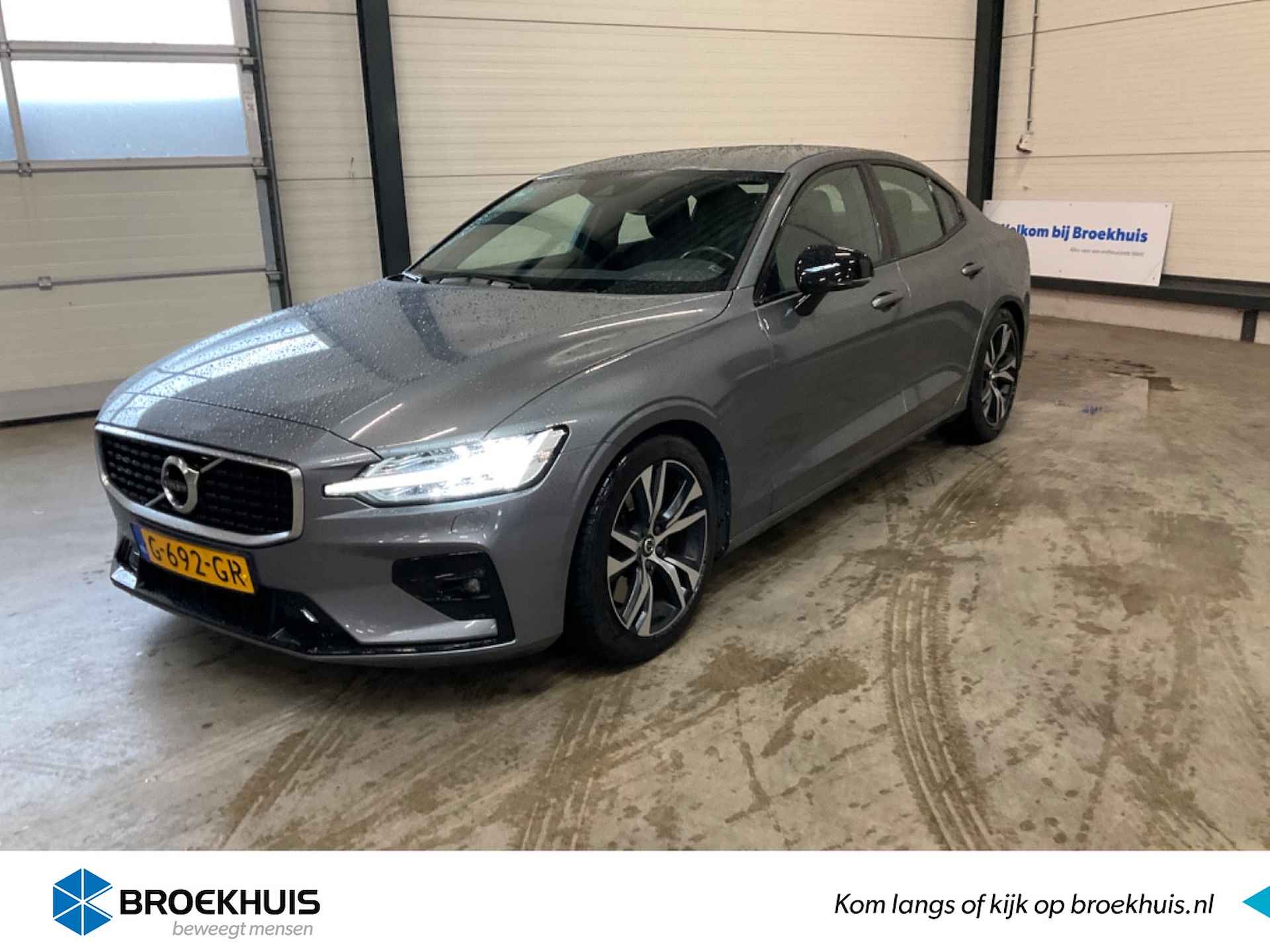 Volvo S60 2.0 T5 Intro Edition | Dealer Onderhouden! | 1e Eigenaar! | Camera | Cruise Adaptive | Harman/Kardon | Memory Zetels | Clima | C - 1/2