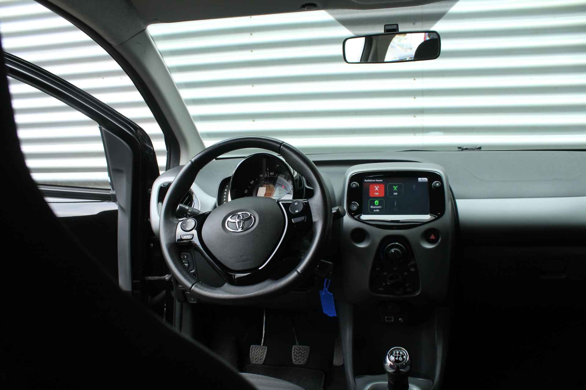 Toyota Aygo 1.0 VVT-i 73pk x-play limited NL-Auto NAP Airco Carplay El. Ramen CPV - 22/31