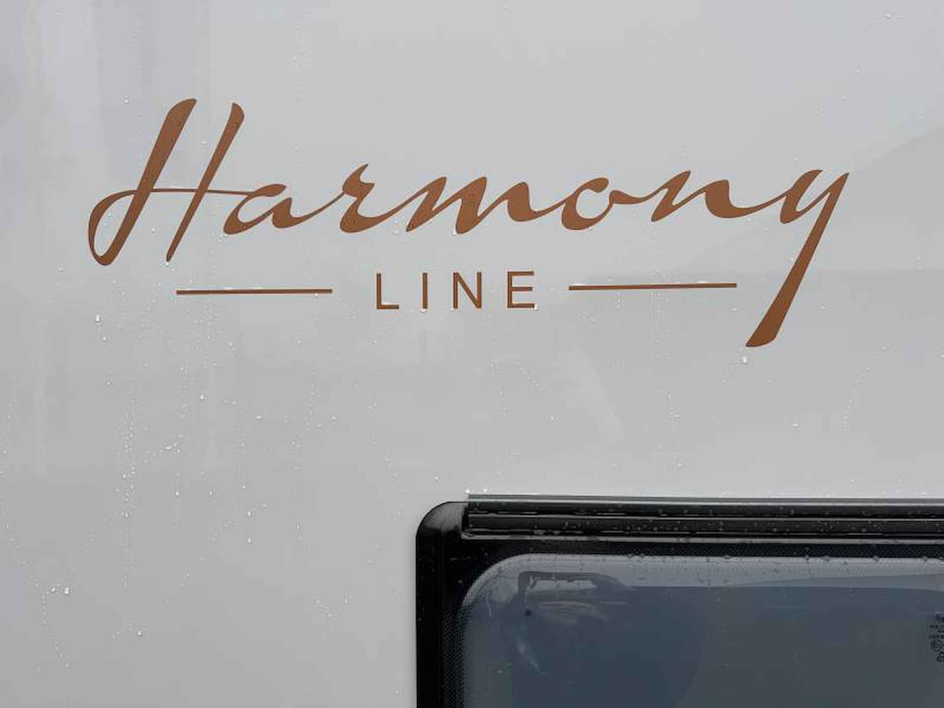 Bürstner Averso Harmony Line 465 TS - 8/19