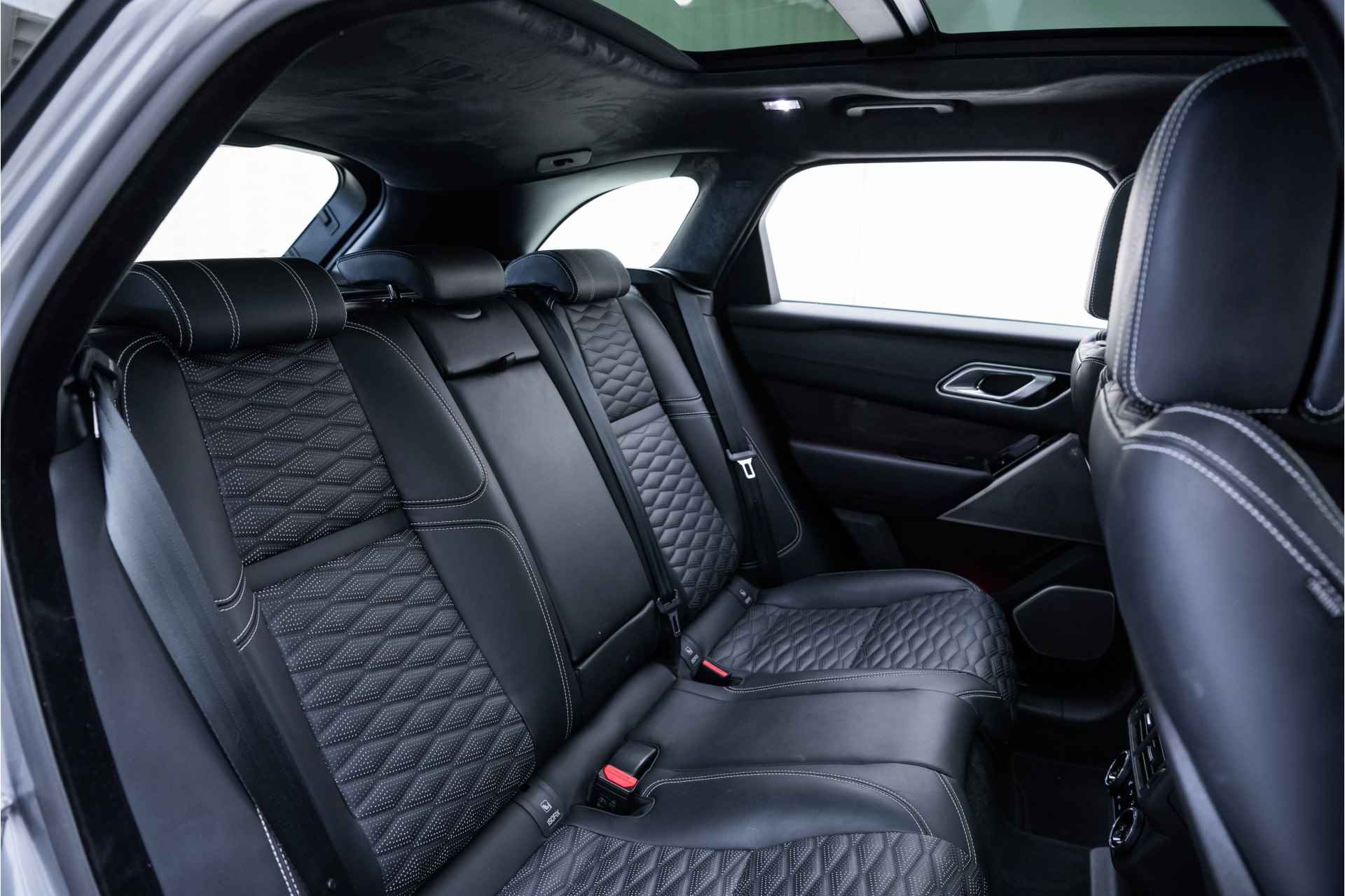 Land Rover Range Rover Velar 5.0 V8 SVAutobiography Dynamic Edition | Carbon Exterior Elements | Adaptive Dynamics | Koel/verwarmbare voorstoelen | NIEUWSTAAT - 6/47