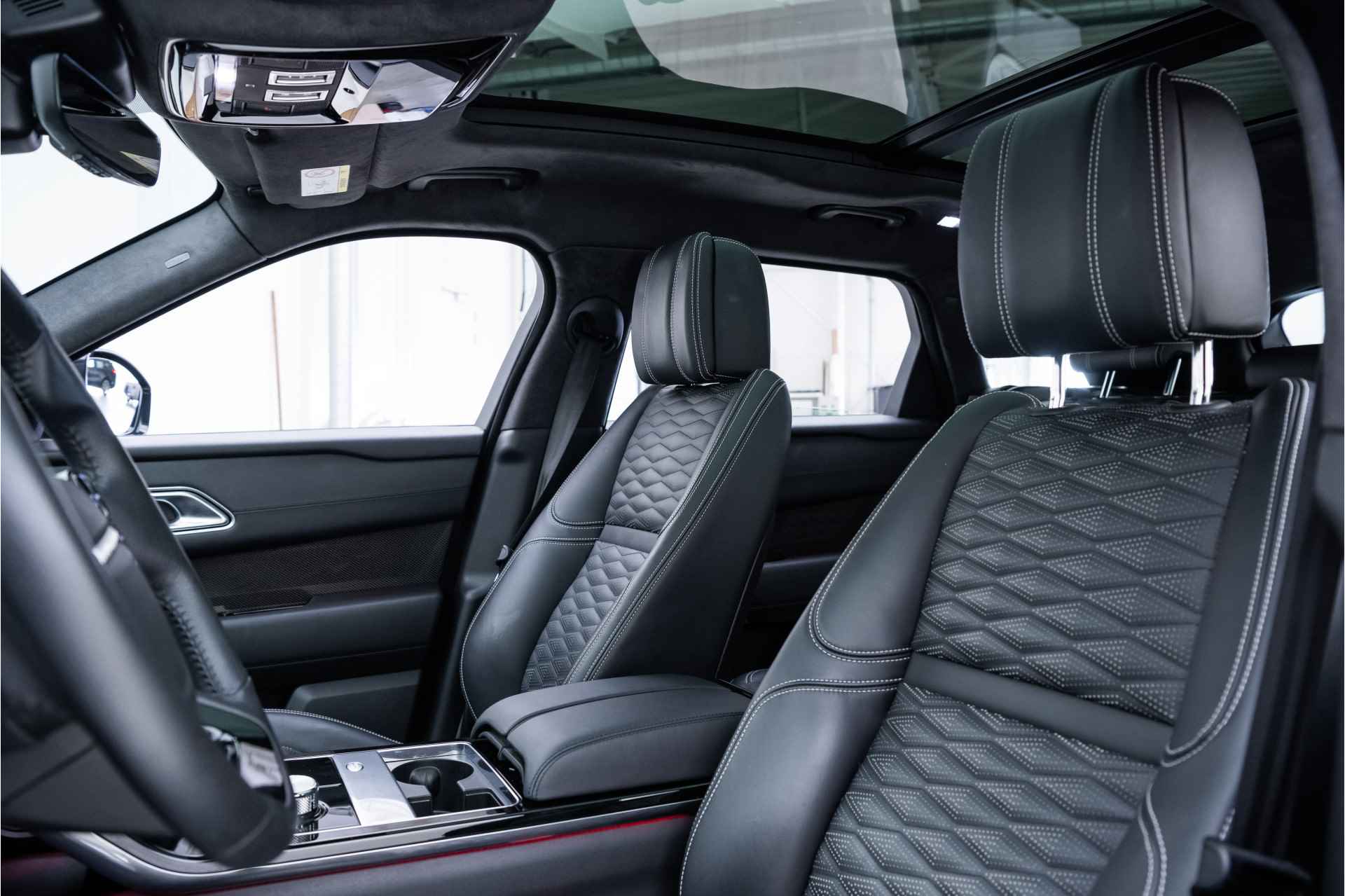 Land Rover Range Rover Velar 5.0 V8 SVAutobiography Dynamic Edition | Carbon Exterior Elements | Adaptive Dynamics | Koel/verwarmbare voorstoelen | NIEUWSTAAT - 13/47