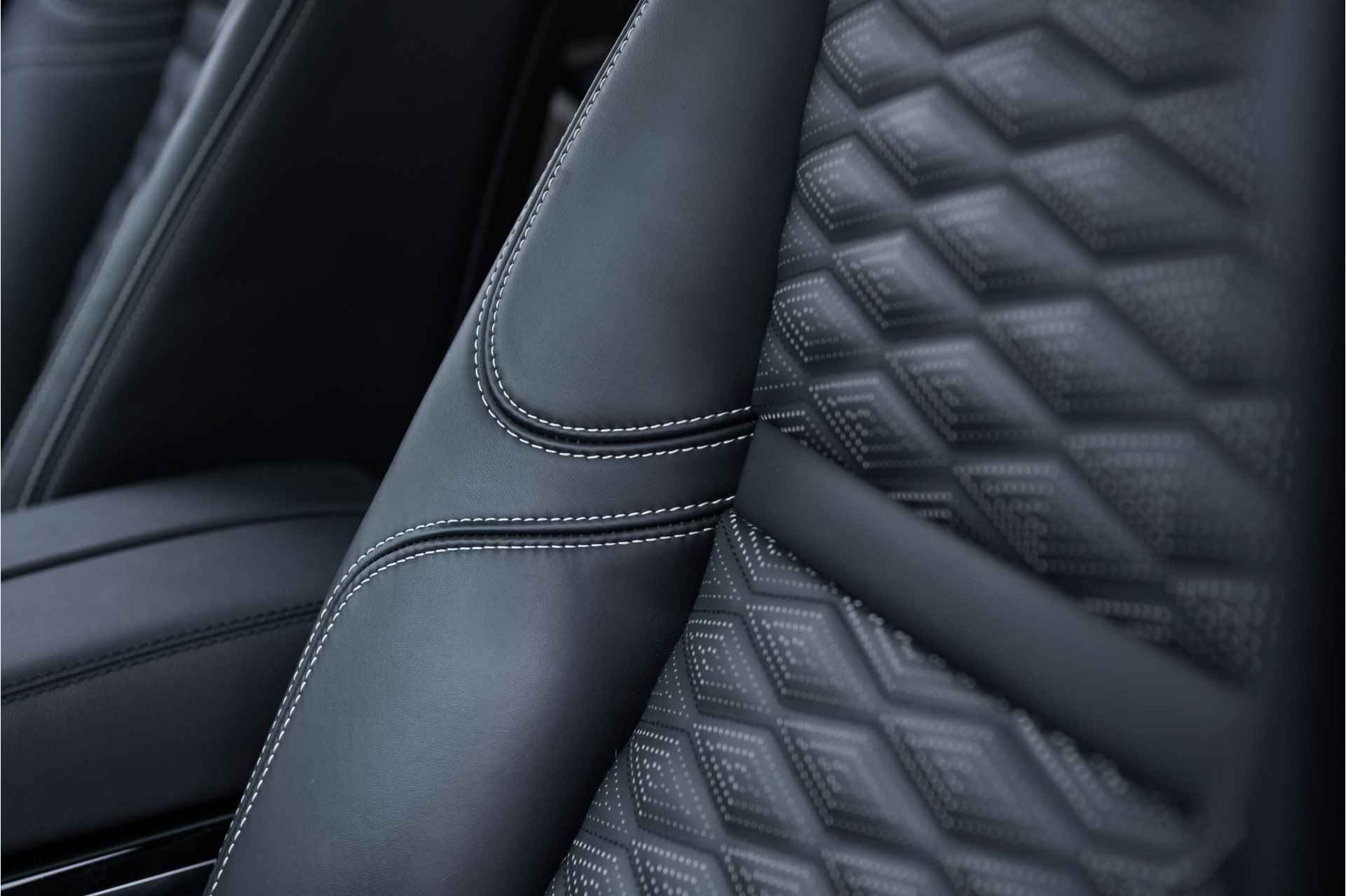 Land Rover Range Rover Velar 5.0 V8 SVAutobiography Dynamic Edition | Carbon Exterior Elements | Adaptive Dynamics | Koel/verwarmbare voorstoelen | NIEUWSTAAT - 36/47