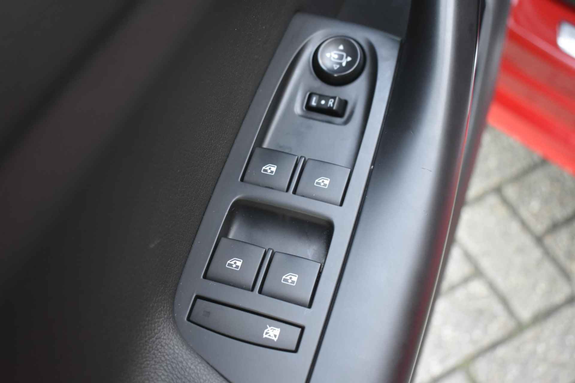 Opel Astra 1.4 Innovation / OPC line / Navi / Camera / Keyless - 16/34