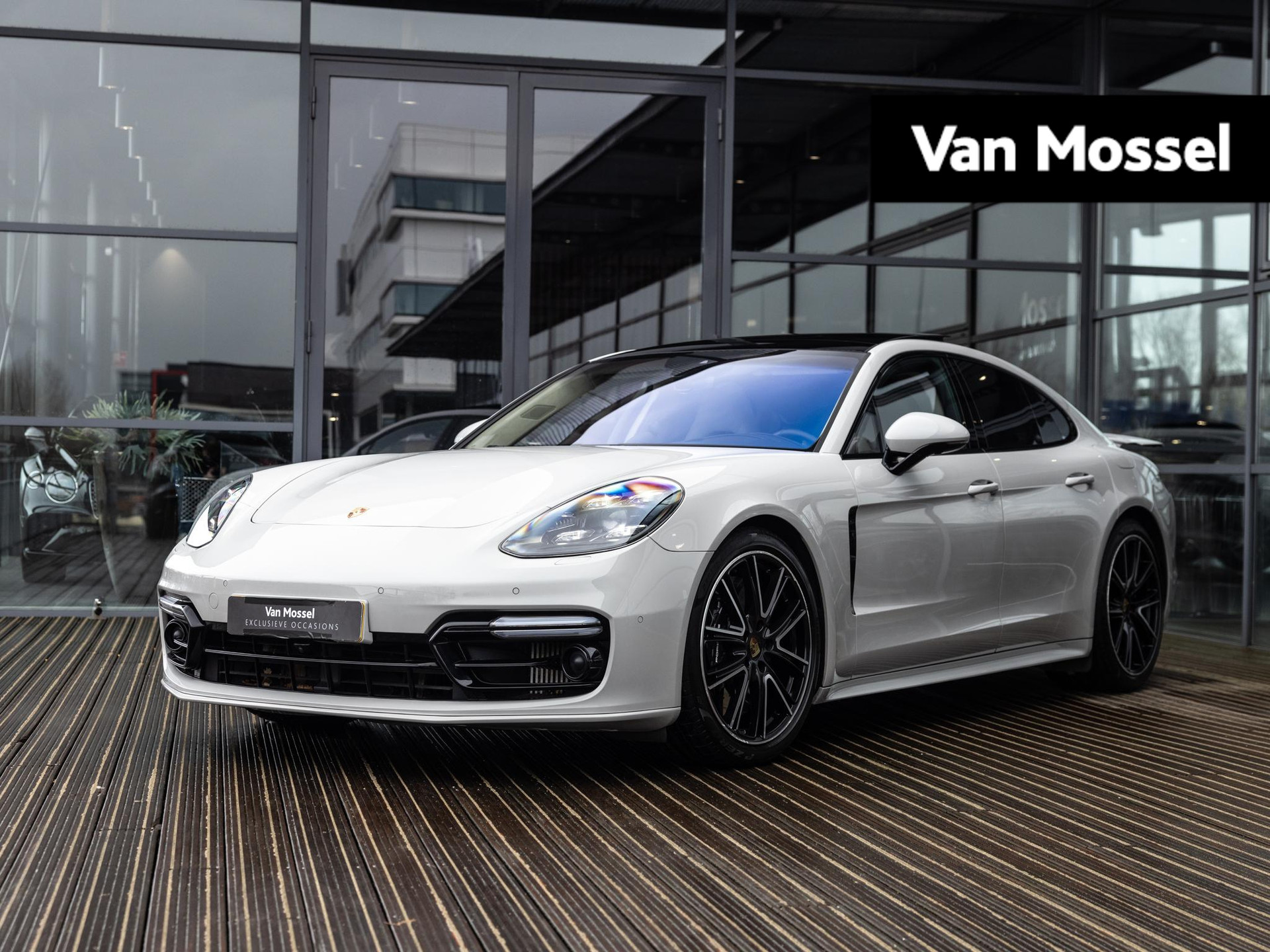 Porsche Panamera 4.0 Turbo S E-Hybrid | SPORTDESIGN | SPORTCHRONO | KRIJTGRIJS | BURMESTER | MASSAGE V EN A | STOELVENTILATIE V EN A | KERAMISCHE REMMEN | SOFTCLOSE | 1E EIG | NL AUTO |