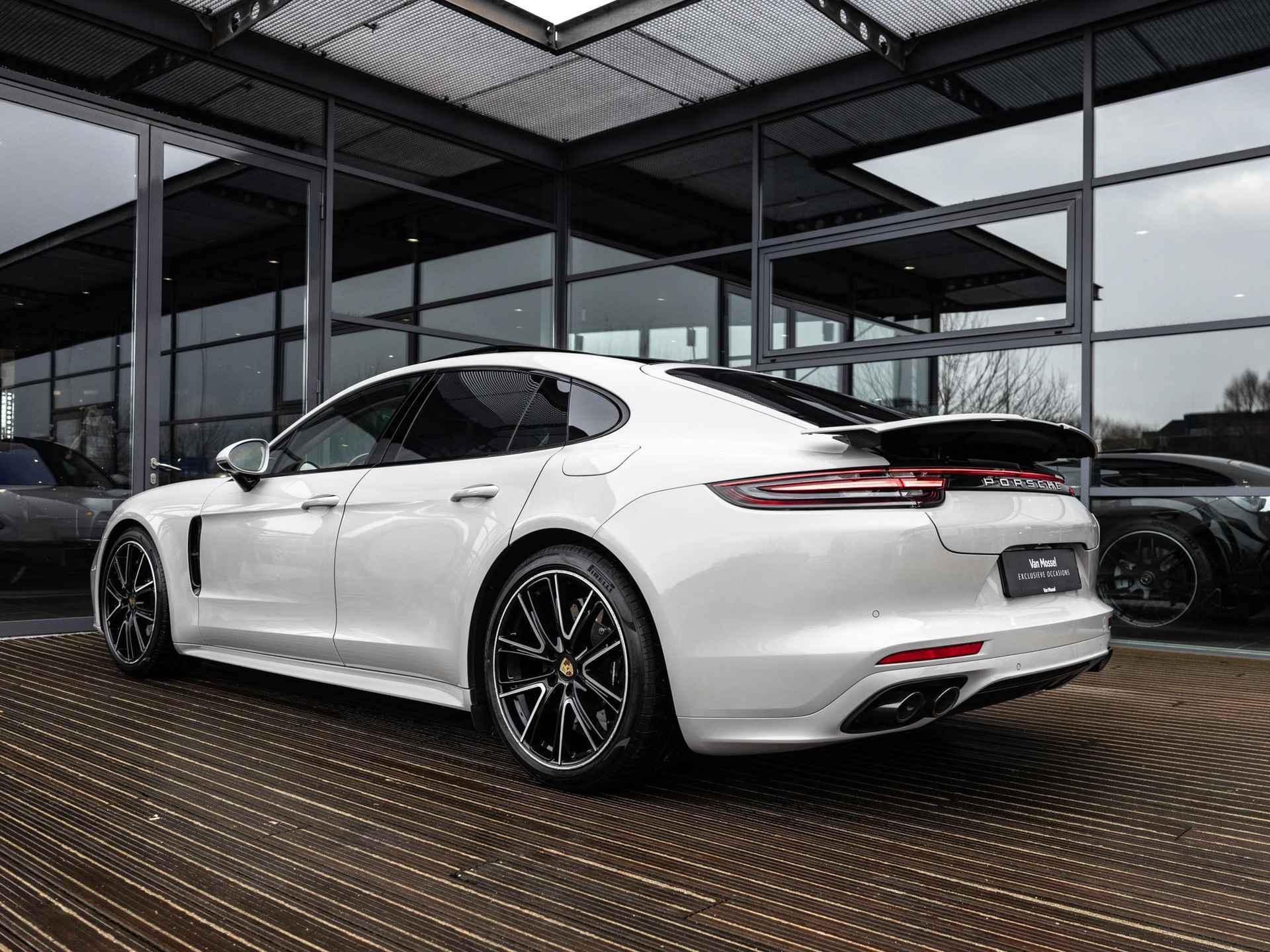 Porsche Panamera 4.0 Turbo S E-Hybrid | SPORTDESIGN | SPORTCHRONO | KRIJTGRIJS | BURMESTER | MASSAGE V EN A | STOELVENTILATIE V EN A | KERAMISCHE REMMEN | SOFTCLOSE | 1E EIG | NL AUTO | - 12/53