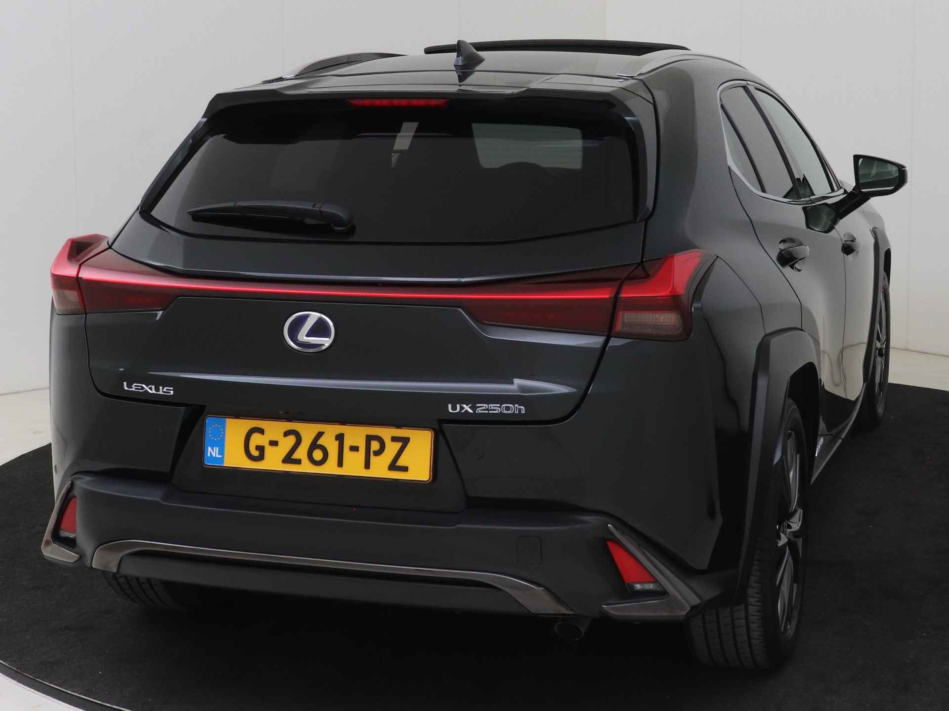 Lexus UX 250h AWD F Sport Premium | Mark Levinson | Sunroof | 360 Camera | - 16/53