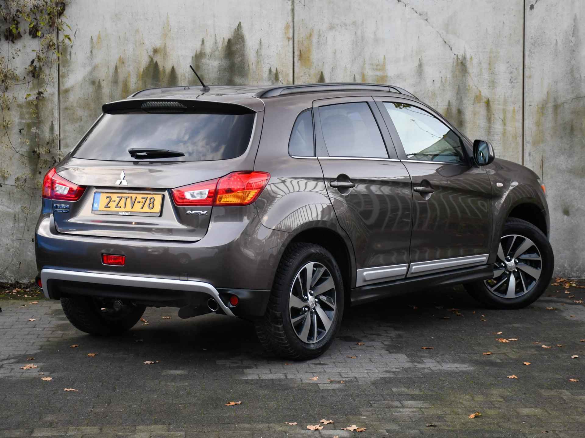 Mitsubishi ASX Invite+ 1.6 Cleartec 117pk 17''LM | RADIO | KEYLESS ENTRY | CRUISE.C | AIRCO | PRIVACY GLASS - 4/25