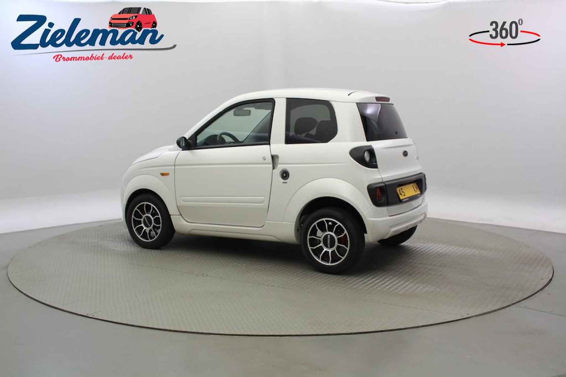 MICROCAR M.go DCI Dynamic - 2019 - 18.810 KM - 15/25